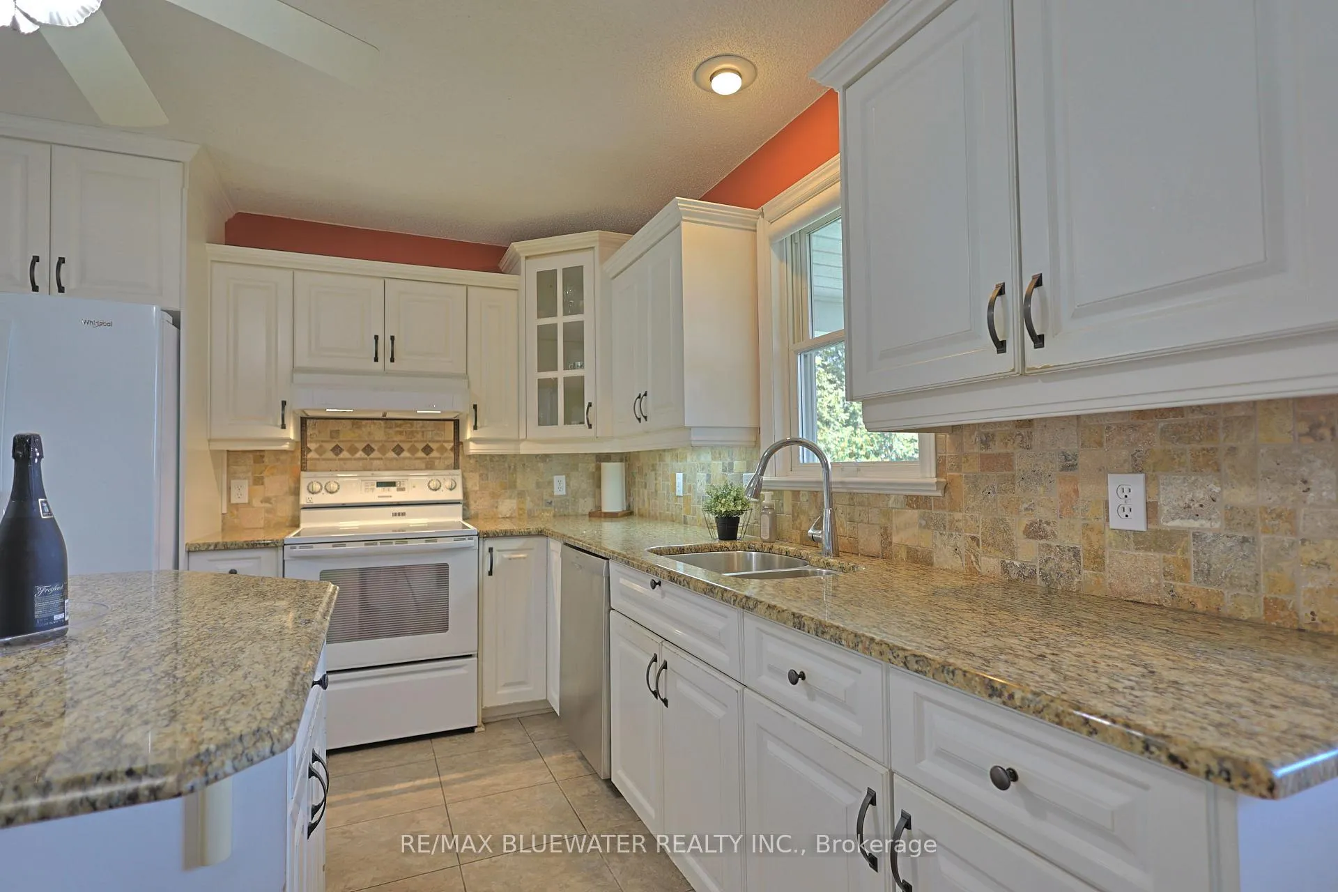 Photo 21 of 9873 Leonard Street, Lambton Shores, Grand Bend — HOMEH