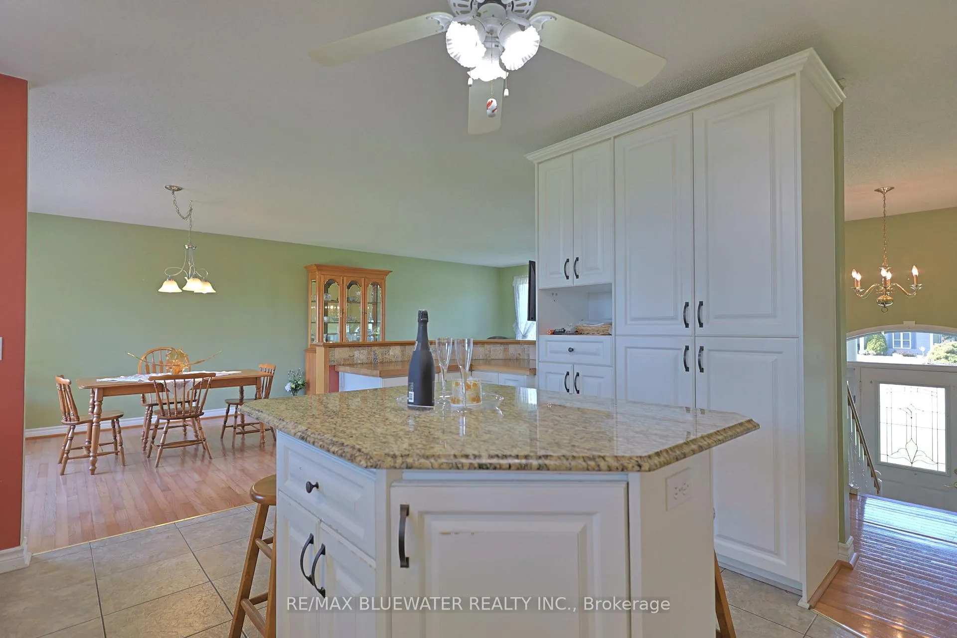 Photo 22 of 9873 Leonard Street, Lambton Shores, Grand Bend — HOMEH