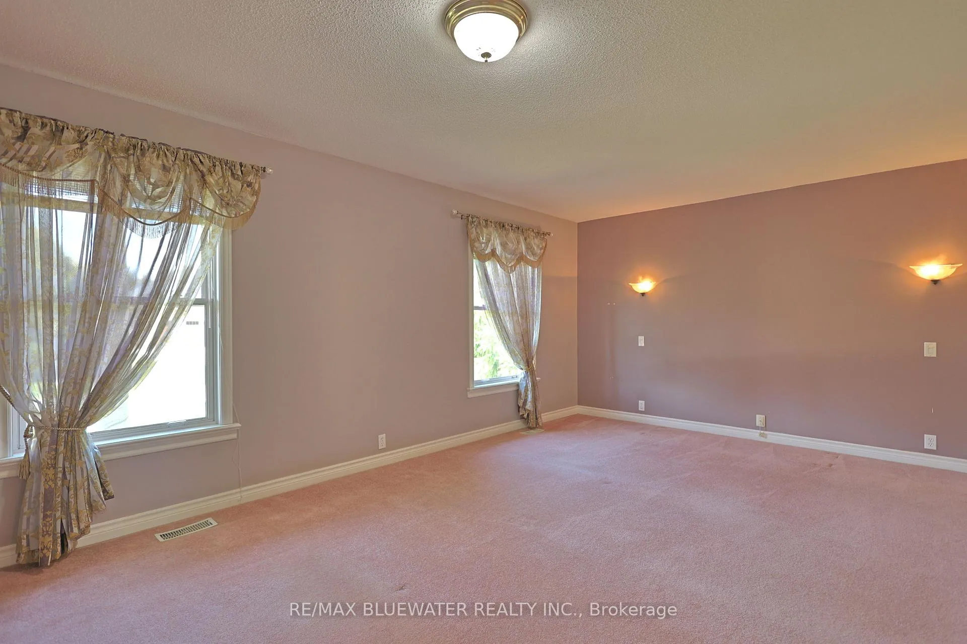 Photo 27 of 9873 Leonard Street, Lambton Shores, Grand Bend — HOMEH