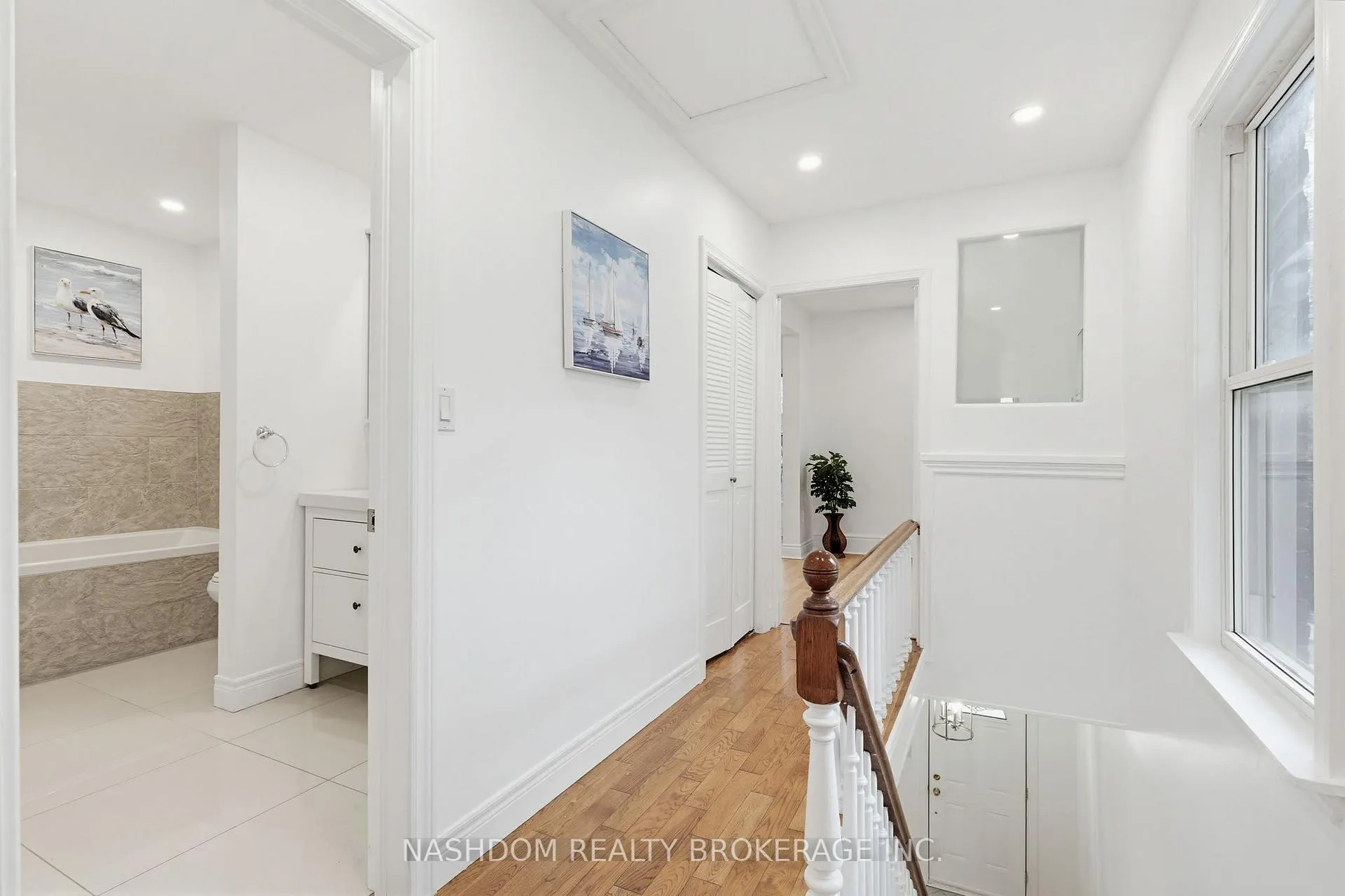 Photo 15 of 42 Erie Avenue, Hamilton, Stinson — HOMEH