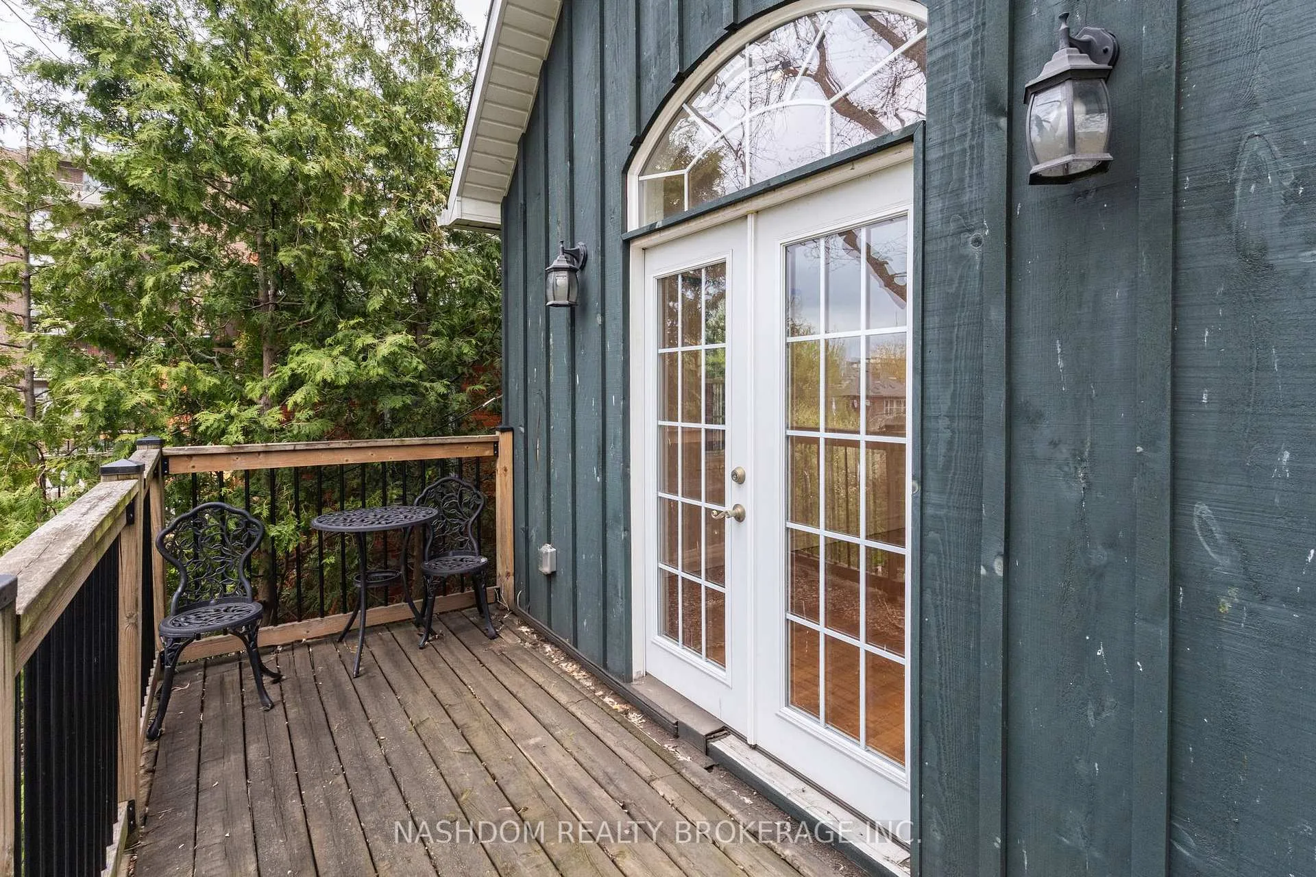 Photo 20 of 42 Erie Avenue, Hamilton, Stinson — HOMEH