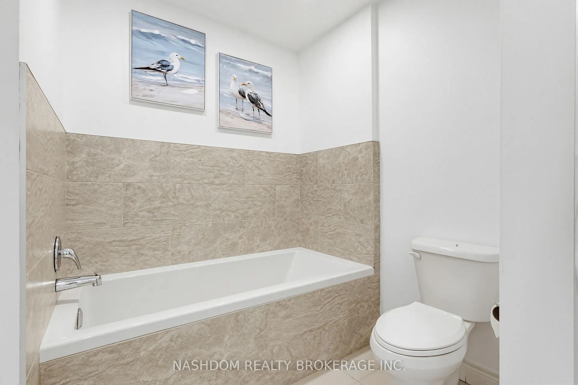 Photo 24 of 42 Erie Avenue, Hamilton, Stinson — HOMEH