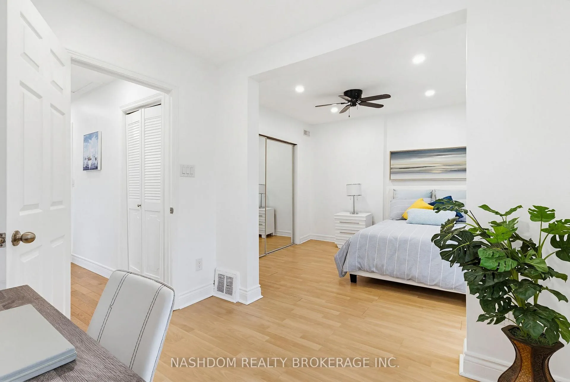 Photo 25 of 42 Erie Avenue, Hamilton, Stinson — HOMEH
