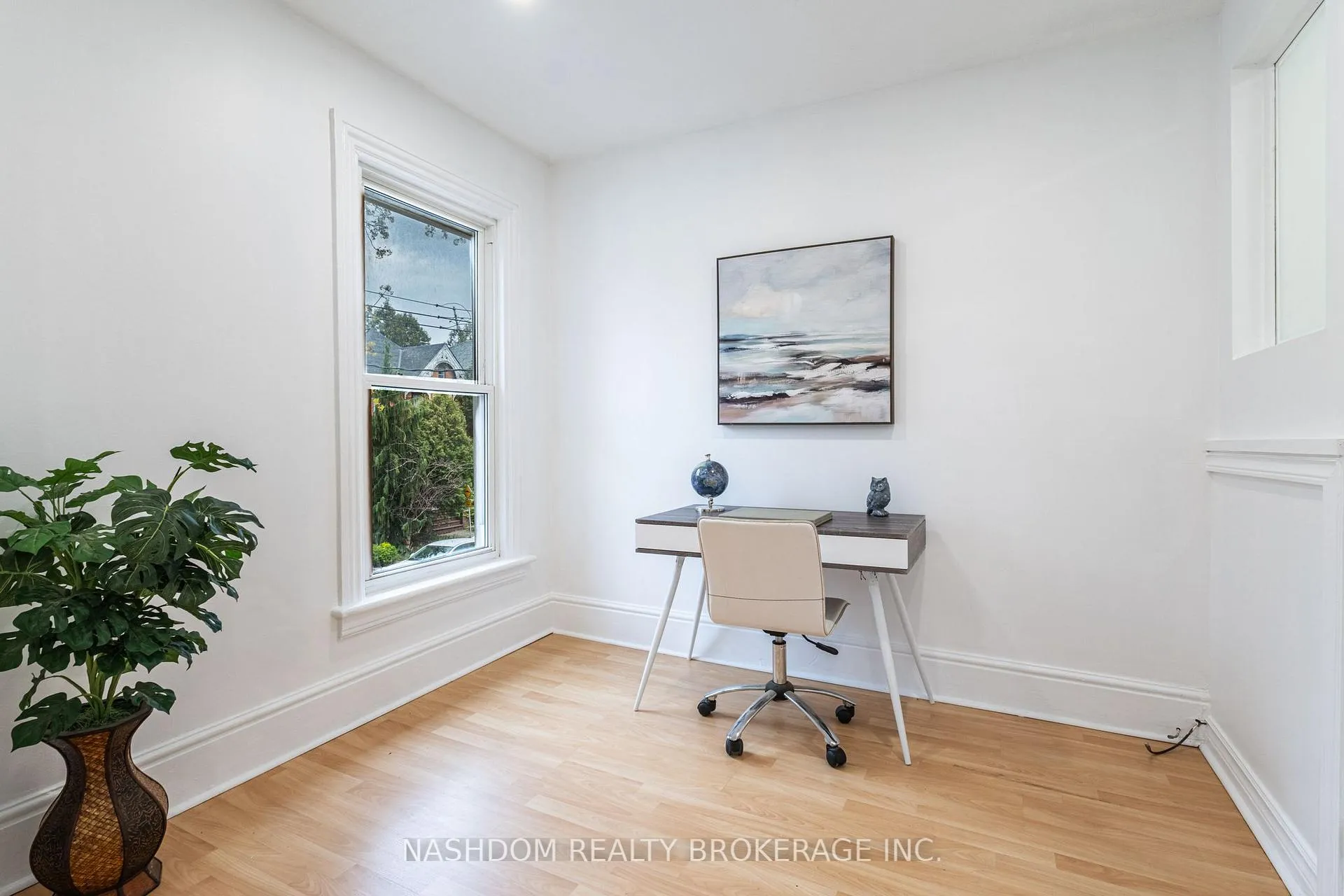Photo 27 of 42 Erie Avenue, Hamilton, Stinson — HOMEH