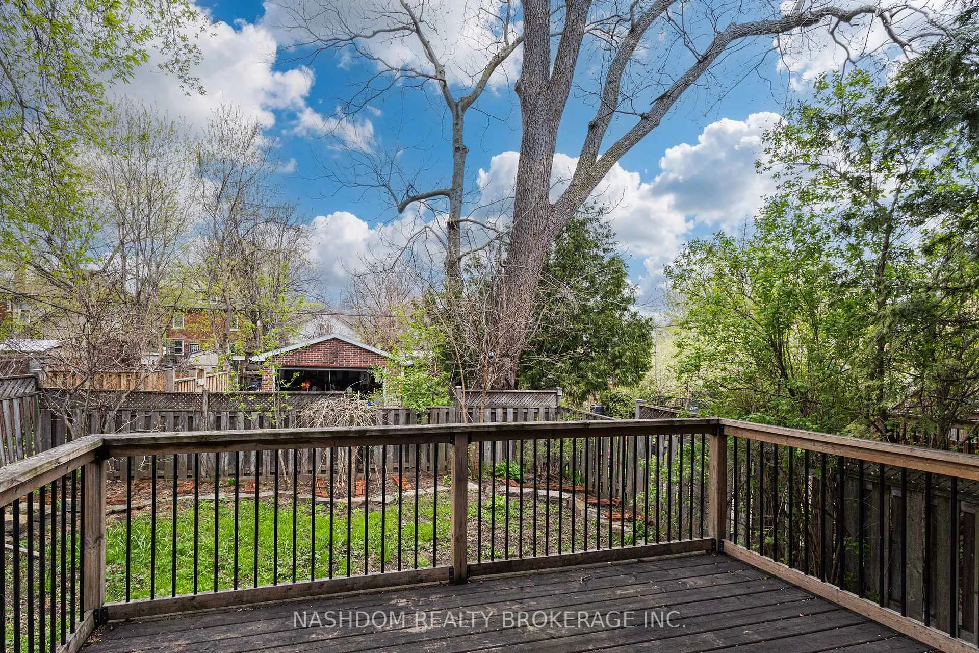 Photo 32 of 42 Erie Avenue, Hamilton, Stinson — HOMEH