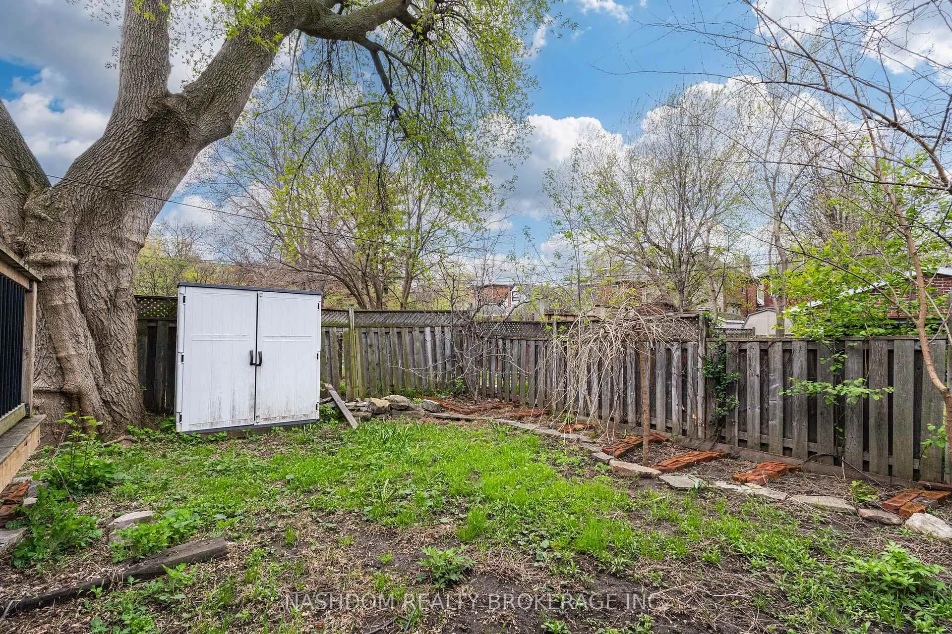 Photo 34 of 42 Erie Avenue, Hamilton, Stinson — HOMEH