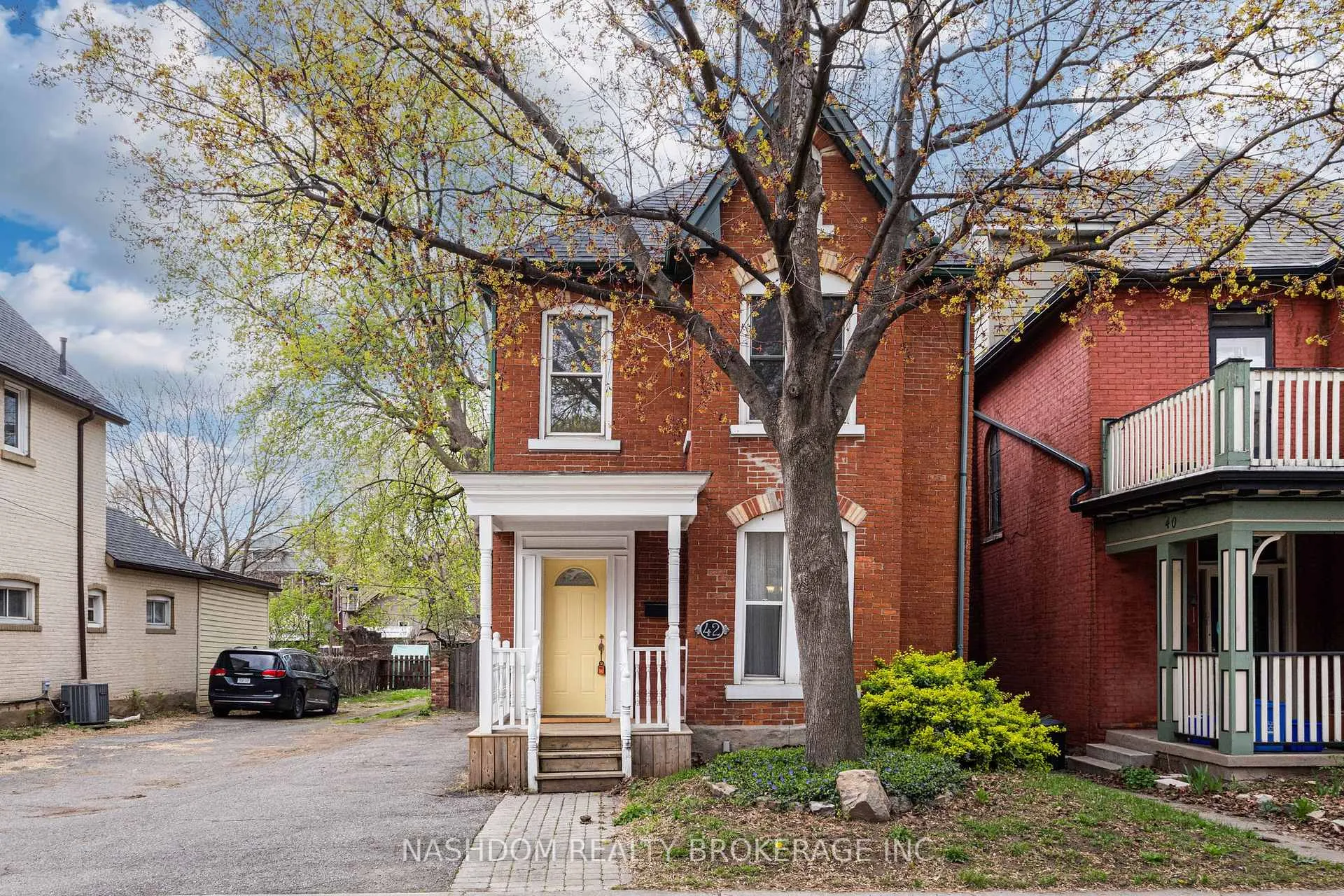 Photo 38 of 42 Erie Avenue, Hamilton, Stinson — HOMEH