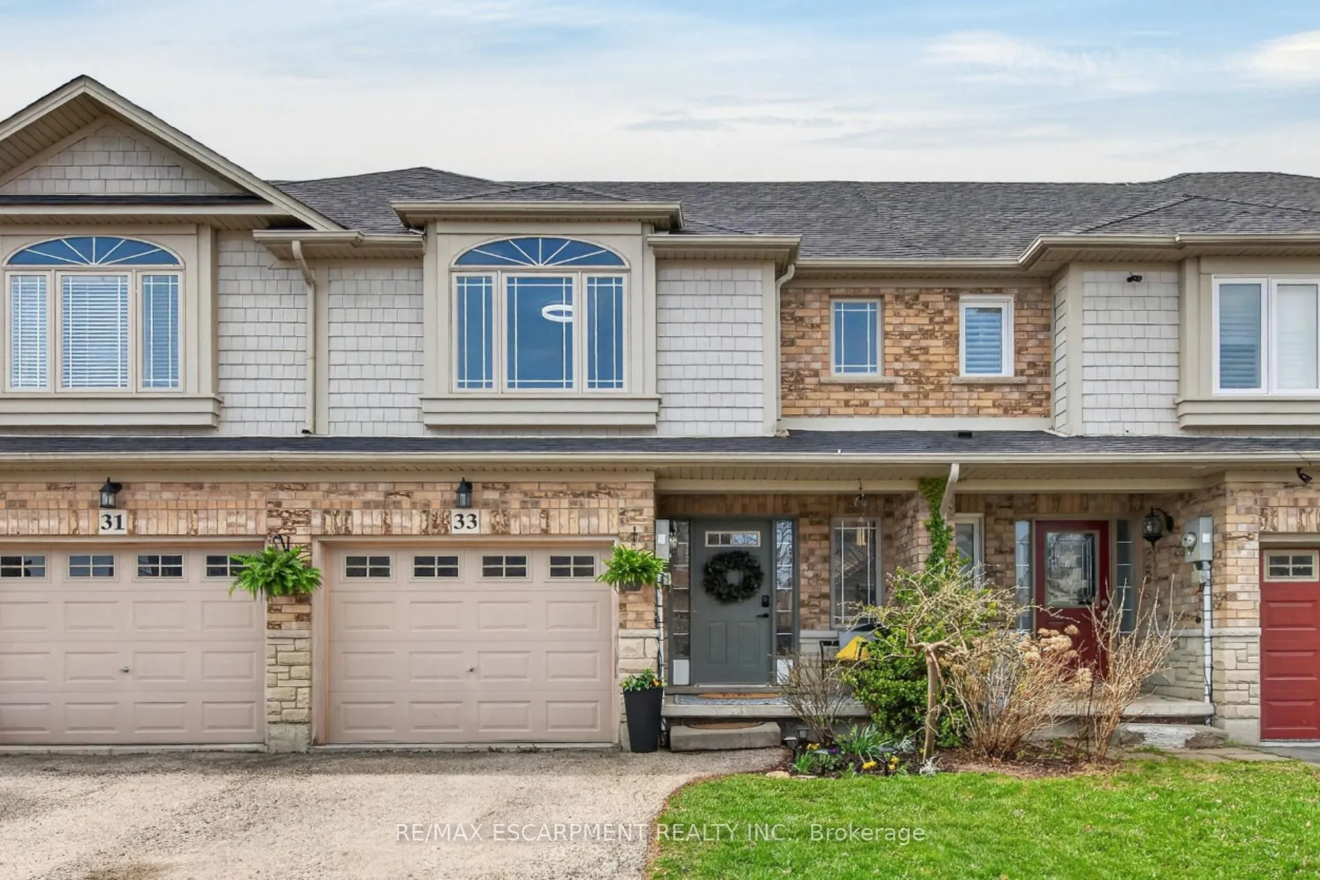 Photo 1 of 33 Voyager Pass, Hamilton, Binbrook — HOMEH