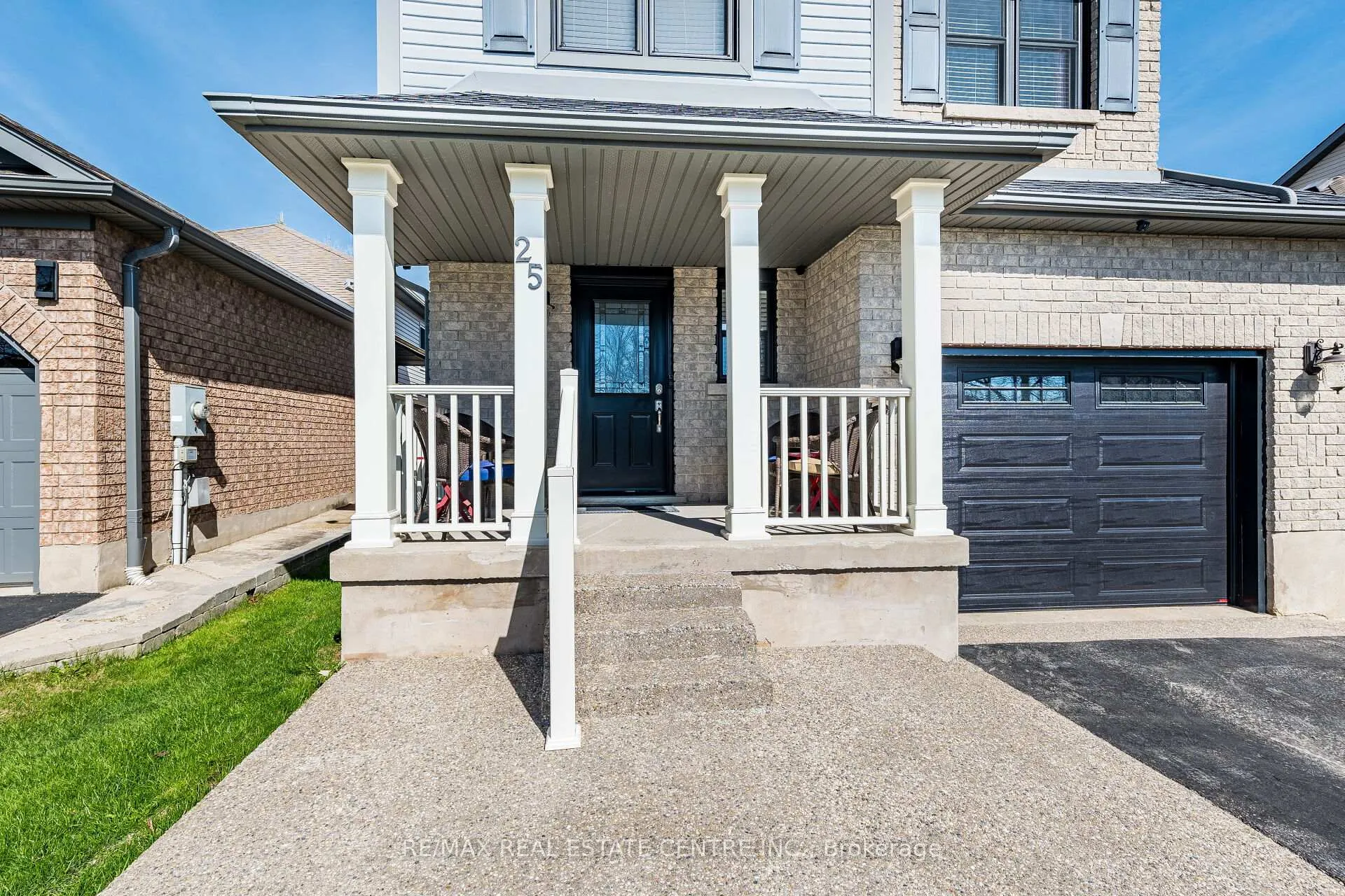 Photo 3 of 25 Settlers Road, Orangeville — HOMEH
