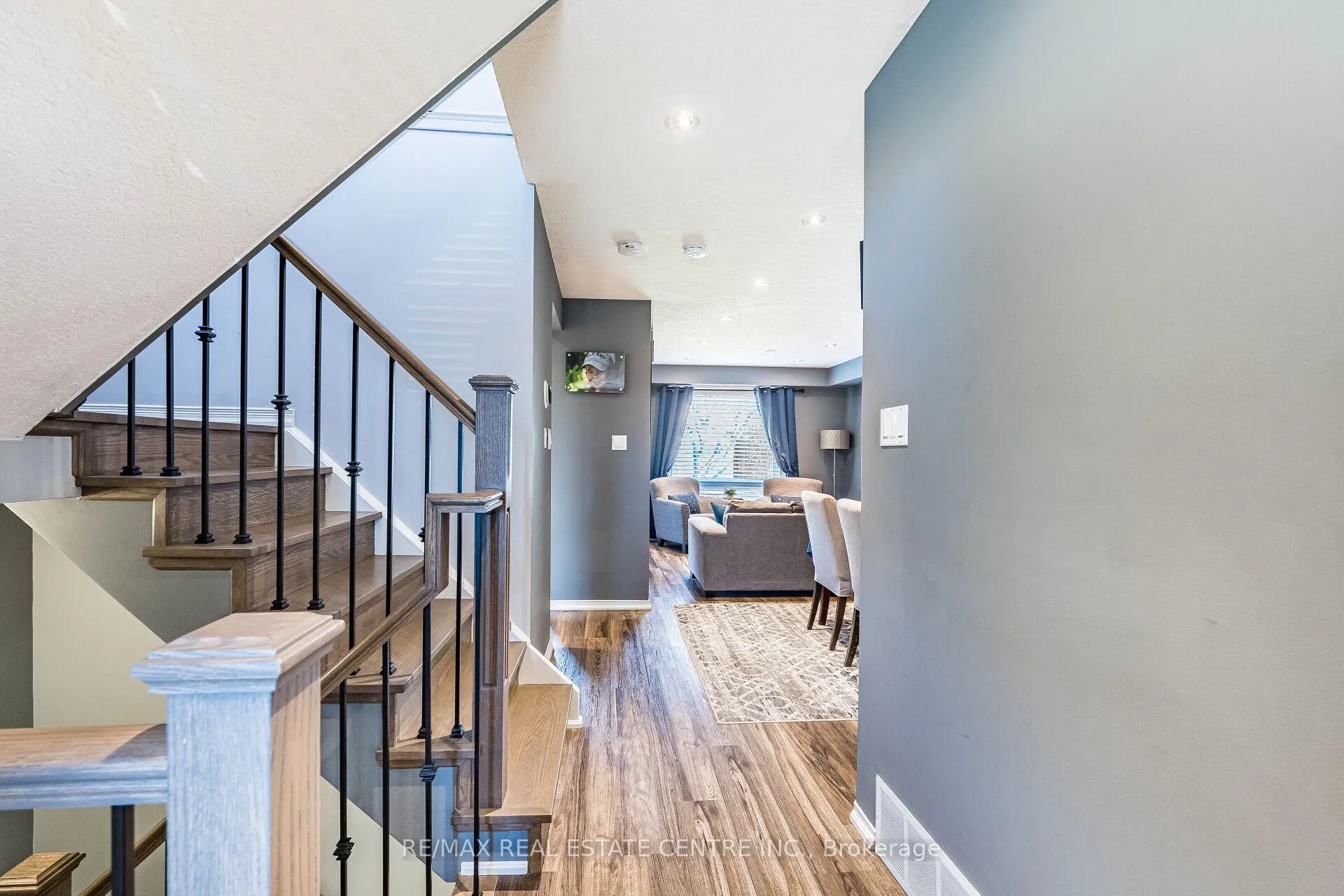 Photo 10 of 25 Settlers Road, Orangeville — HOMEH