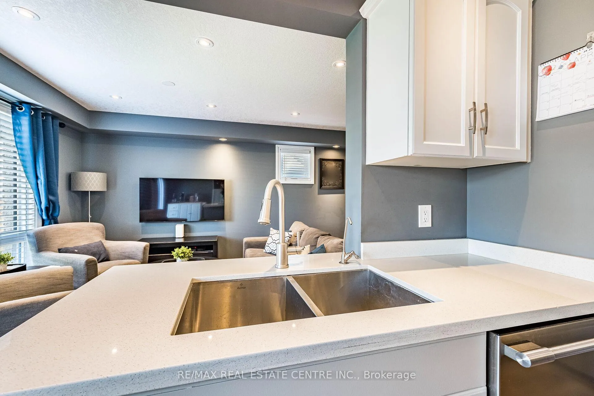 Photo 20 of 25 Settlers Road, Orangeville — HOMEH