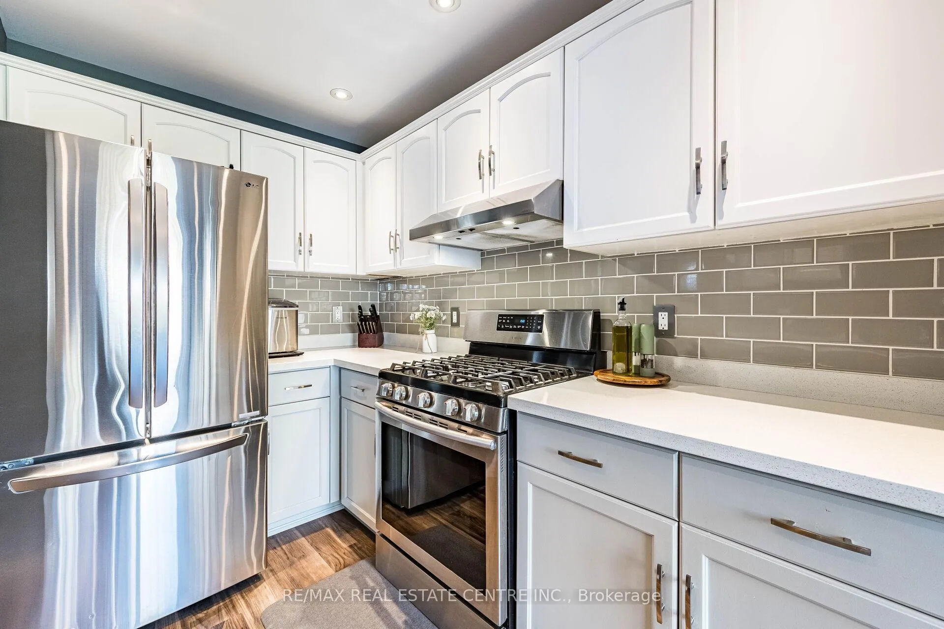 Photo 21 of 25 Settlers Road, Orangeville — HOMEH