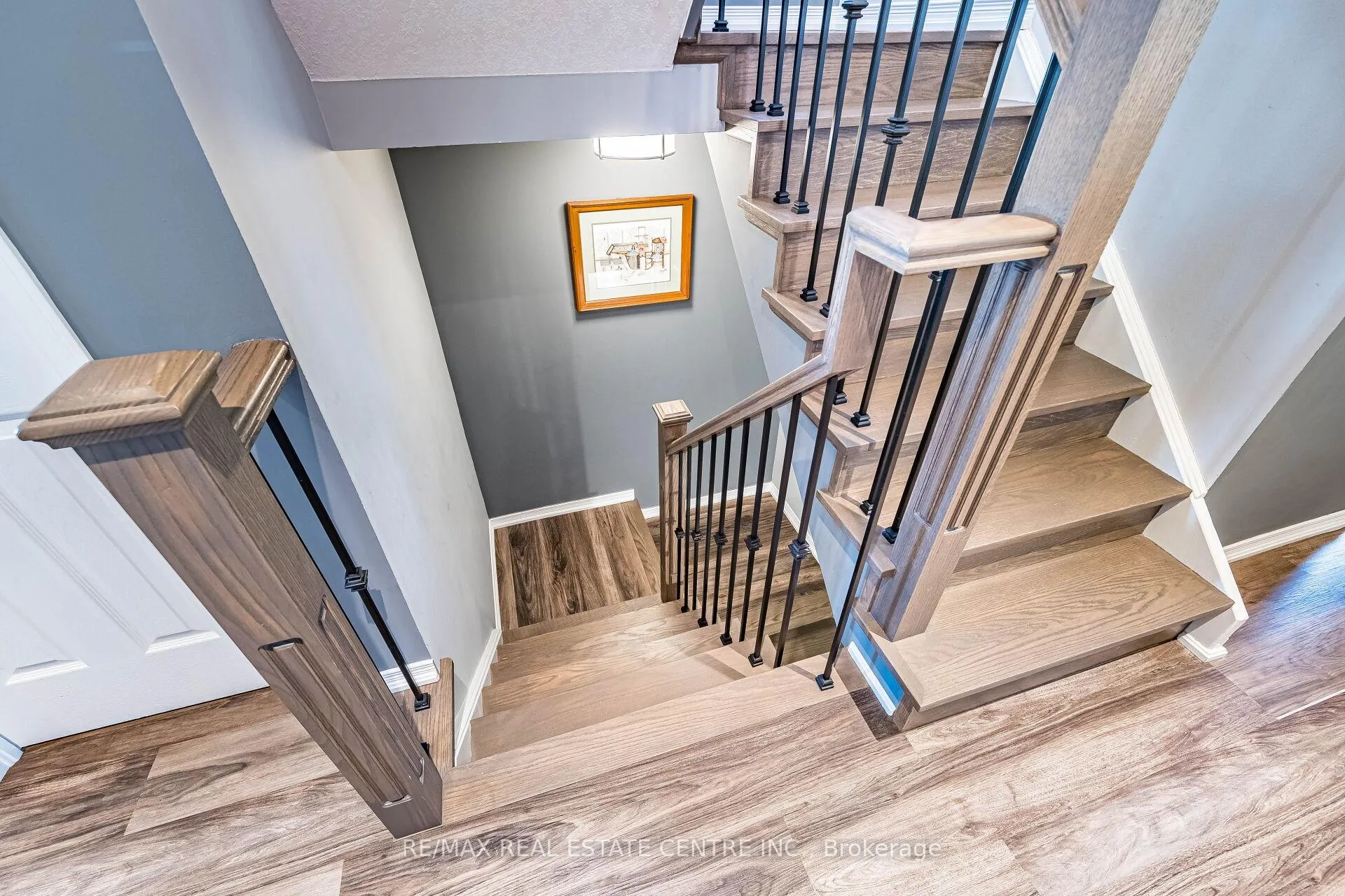 Photo 39 of 25 Settlers Road, Orangeville — HOMEH
