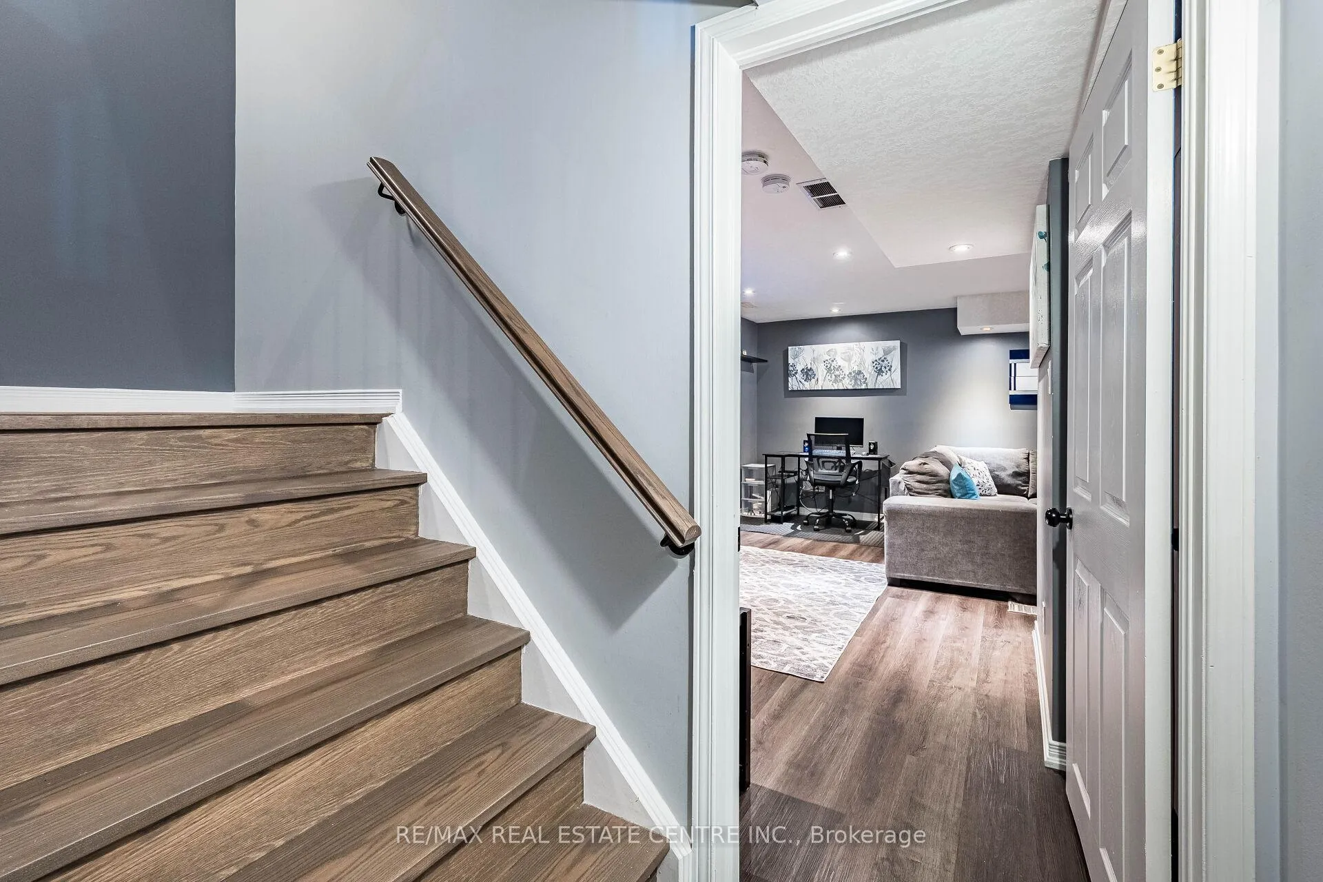 Photo 41 of 25 Settlers Road, Orangeville — HOMEH