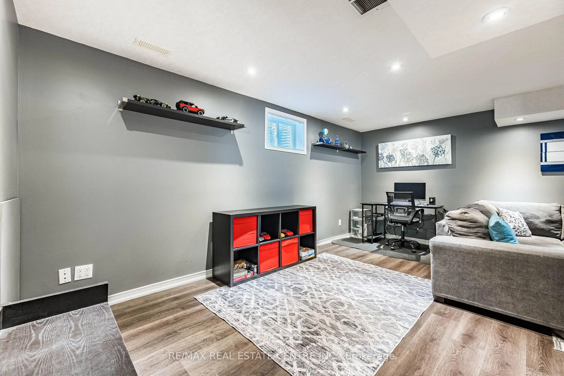 Photo 42 of 25 Settlers Road, Orangeville — HOMEH