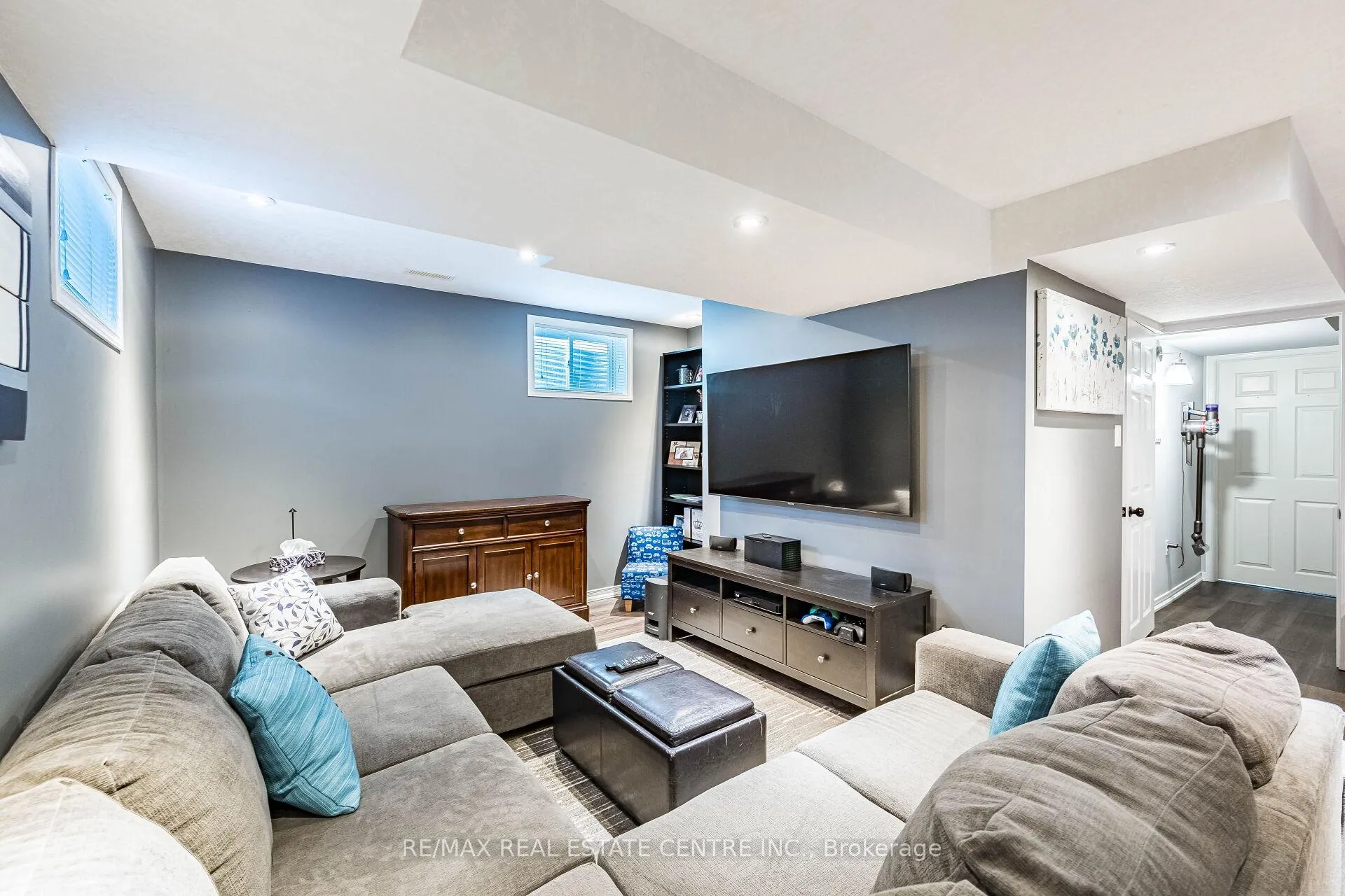 Photo 43 of 25 Settlers Road, Orangeville — HOMEH