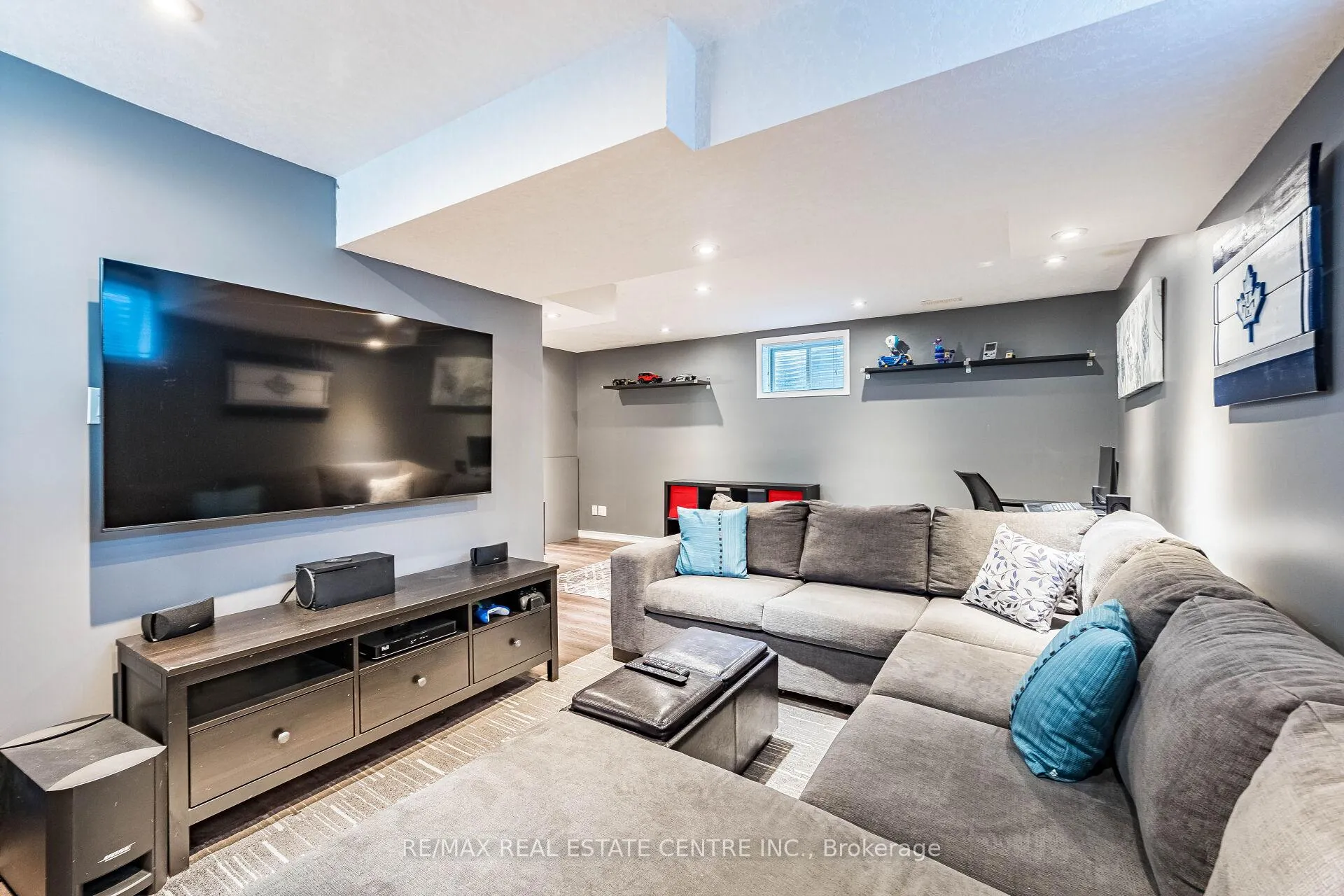 Photo 44 of 25 Settlers Road, Orangeville — HOMEH