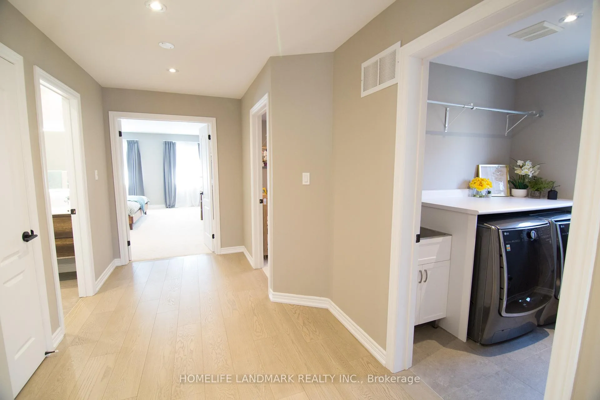 Photo 23 of 93 Park Place Drive, Markham, Greensborough — HOMEH