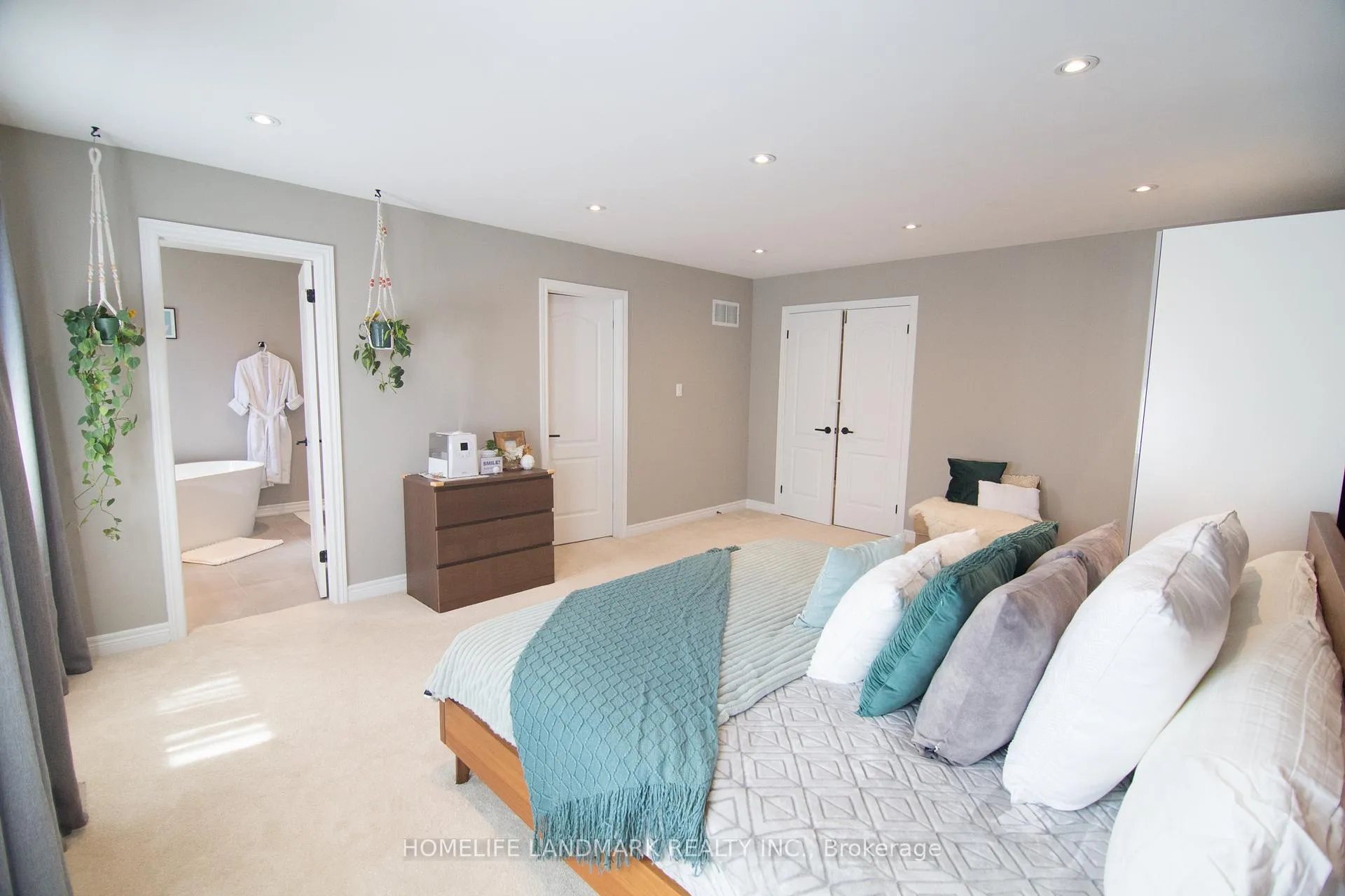 Photo 30 of 93 Park Place Drive, Markham, Greensborough — HOMEH