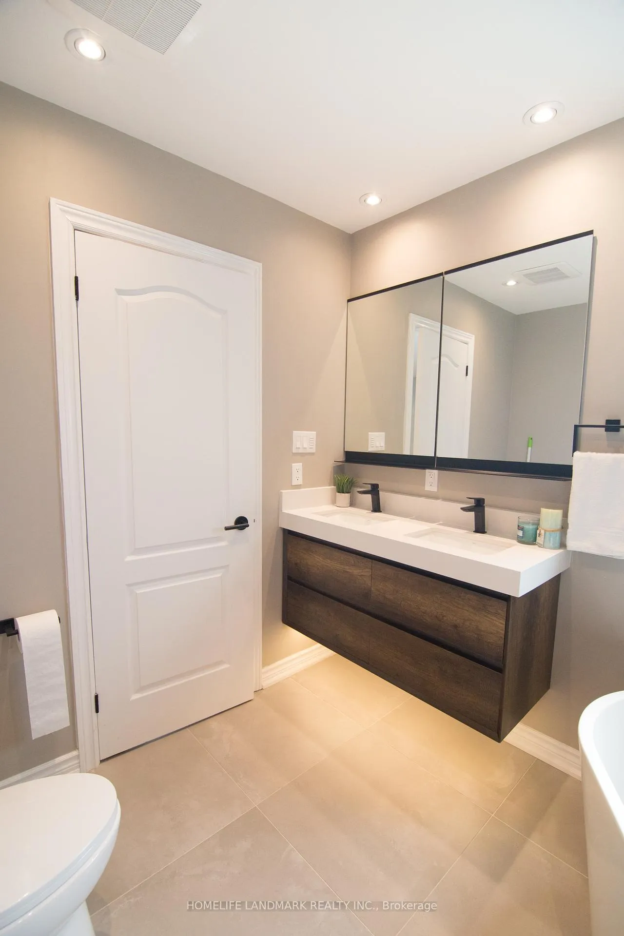 Photo 35 of 93 Park Place Drive, Markham, Greensborough — HOMEH