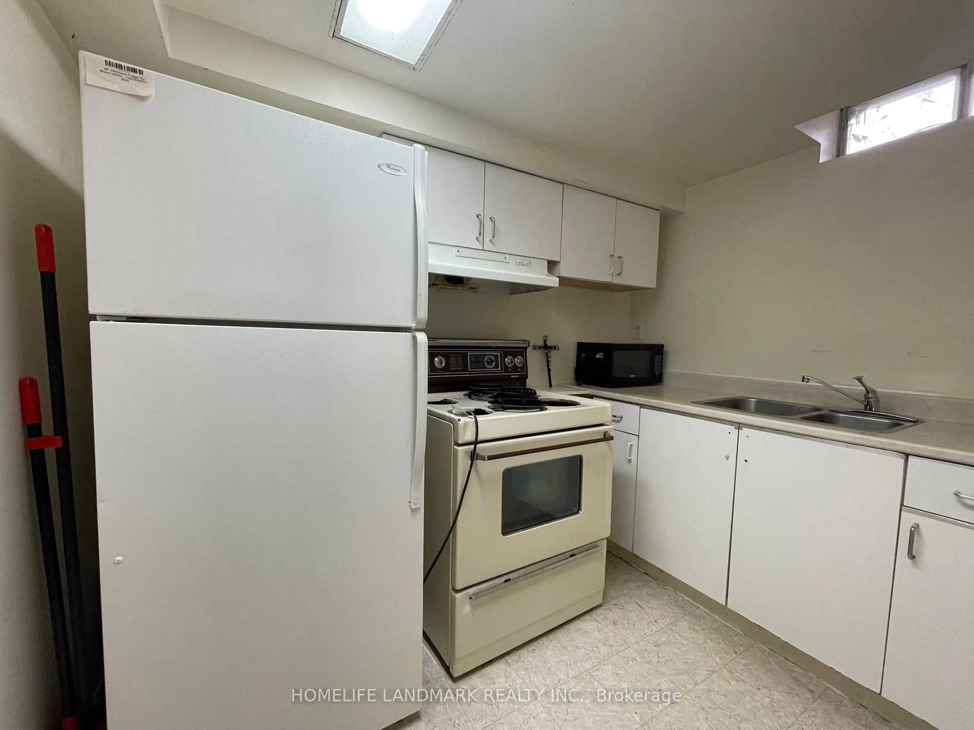 Photo 9 of Unit Bsmt, 90 Crittenden Square, Scarborough, Malvern — HOMEH