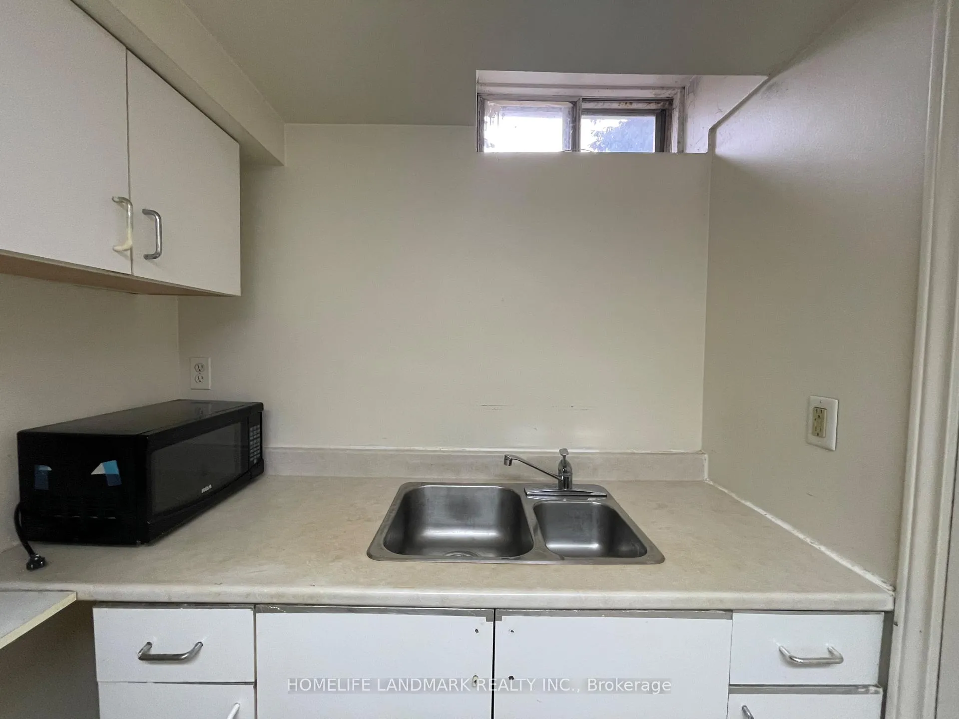 Photo 10 of Unit Bsmt, 90 Crittenden Square, Scarborough, Malvern — HOMEH