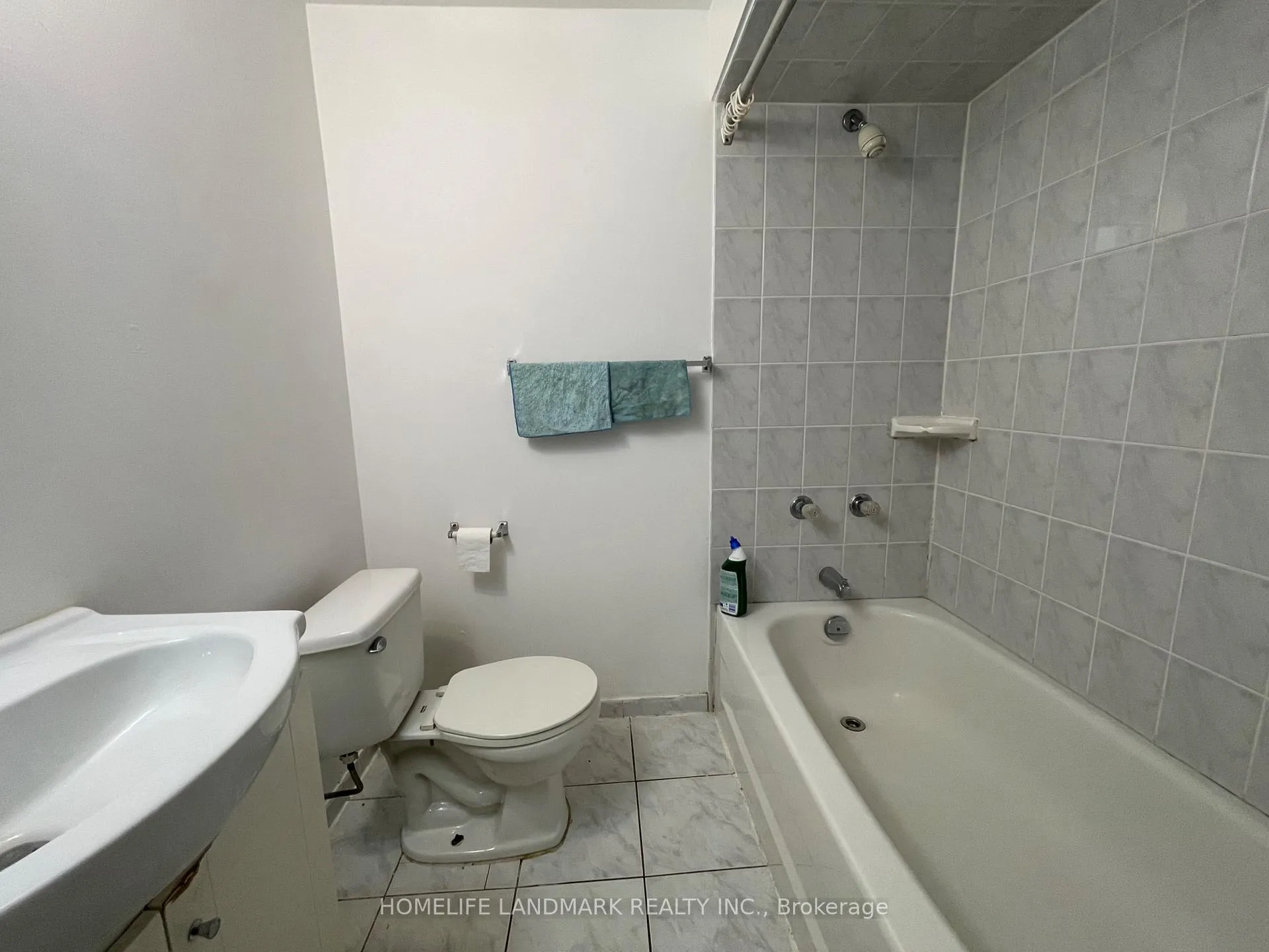 Photo 11 of Unit Bsmt, 90 Crittenden Square, Scarborough, Malvern — HOMEH