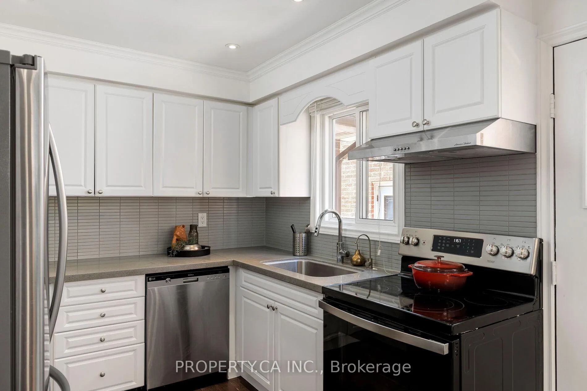 Photo 11 of 42 Cog Hill Drive, Vaughan, Glen Shields — HOMEH
