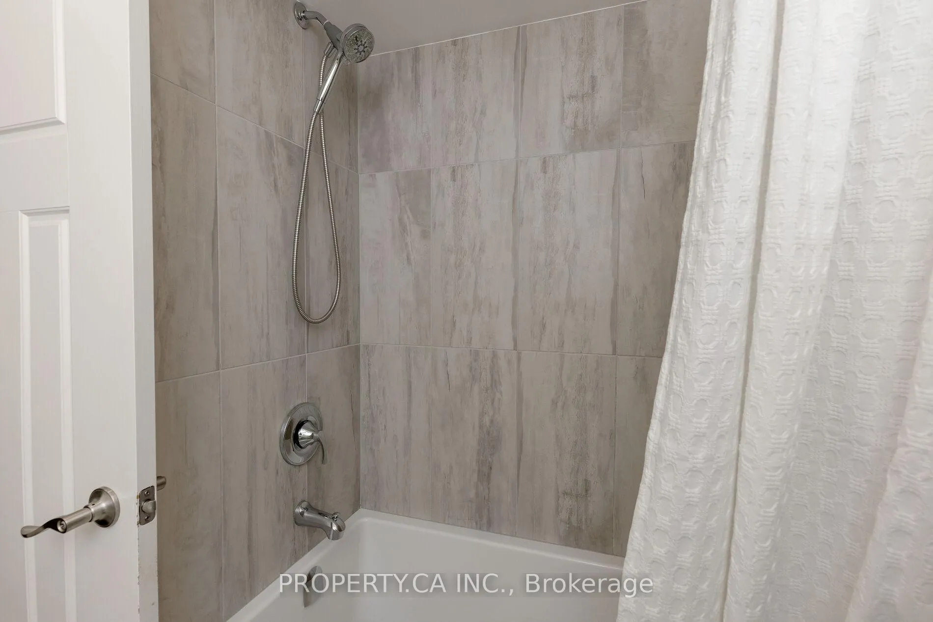 Photo 25 of 42 Cog Hill Drive, Vaughan, Glen Shields — HOMEH