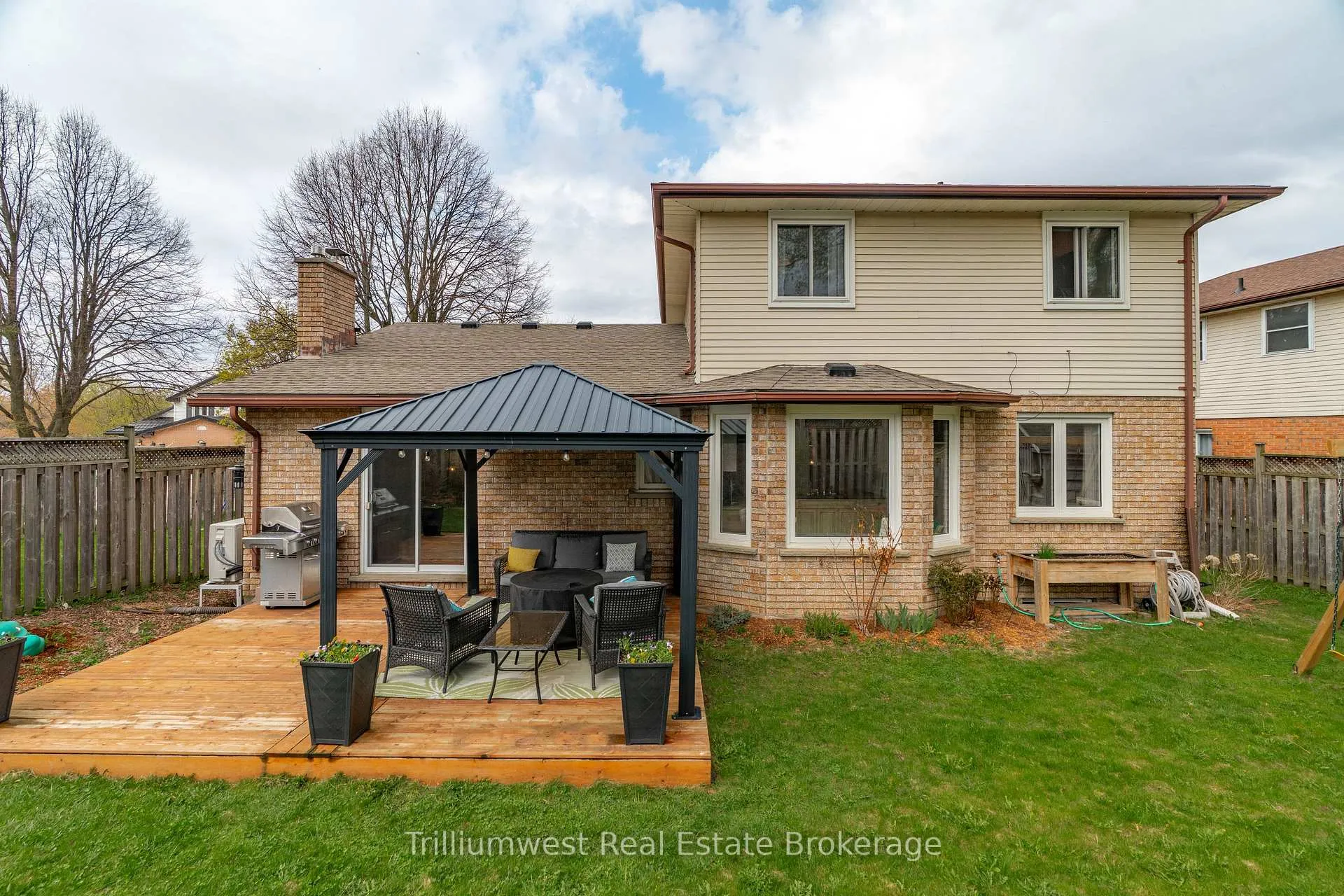 Photo 40 of 210 Old Country Place, Kitchener — HOMEH