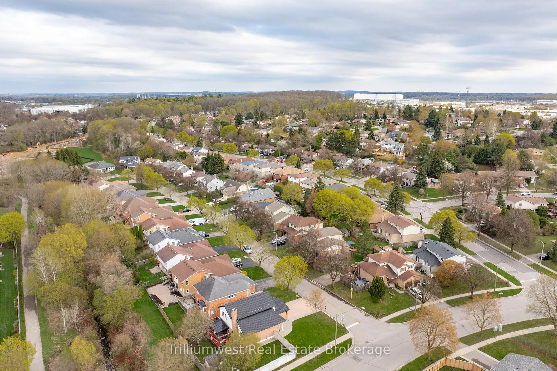 Photo 47 of 210 Old Country Place, Kitchener — HOMEH
