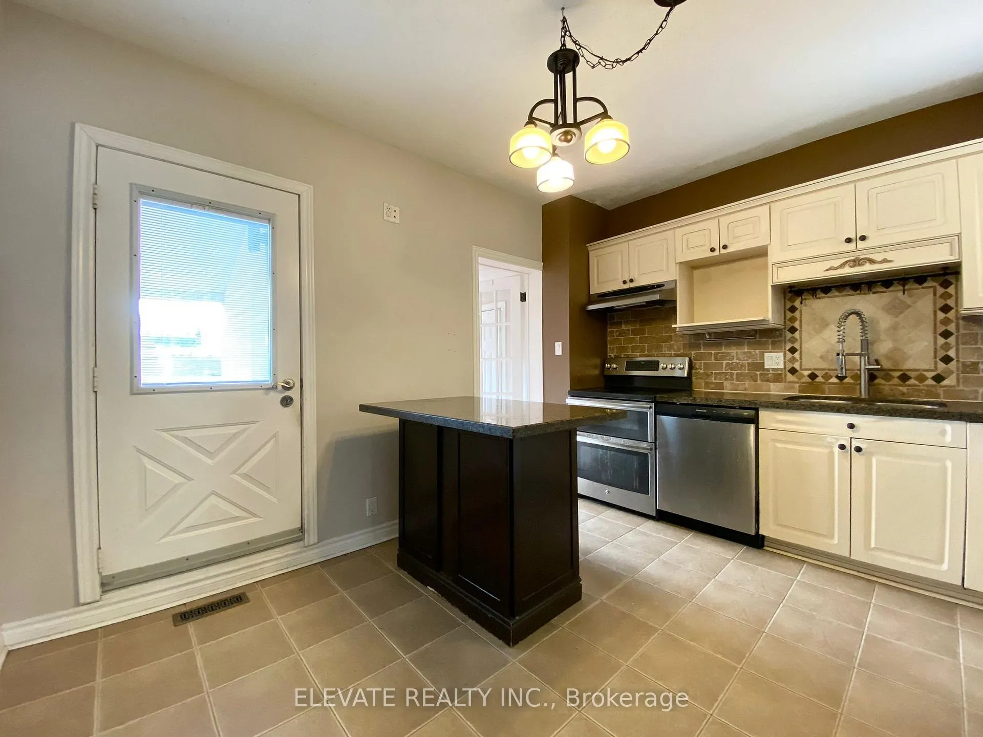 Photo 7 of 268 Silverthorn Avenue, Toronto, Weston-Pellam Park — HOMEH