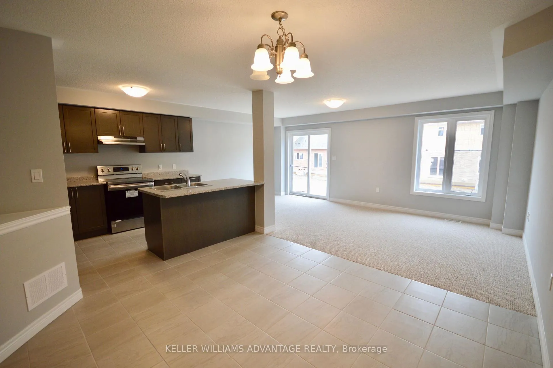 Photo 4 of 34 Cittadella Boulevard, Hamilton, Hannon — HOMEH