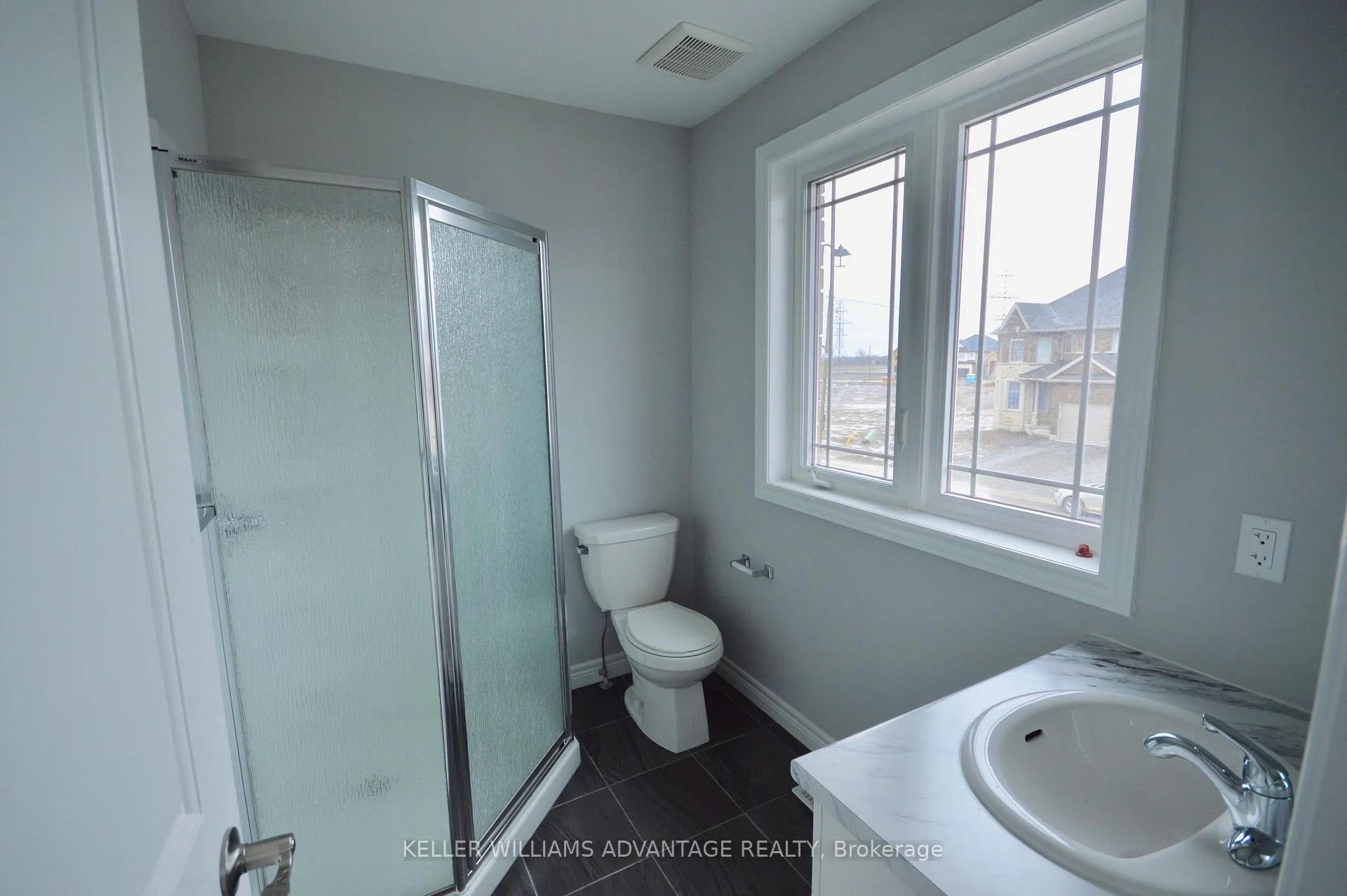 Photo 6 of 34 Cittadella Boulevard, Hamilton, Hannon — HOMEH