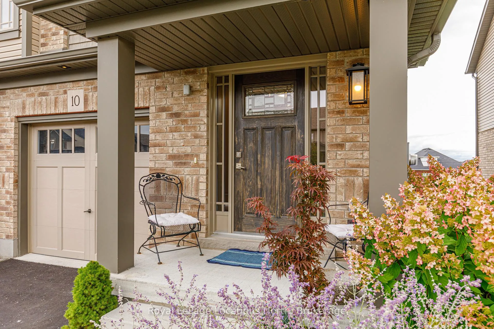 Photo 2 of 10 Foley Crescent, Collingwood — HOMEH