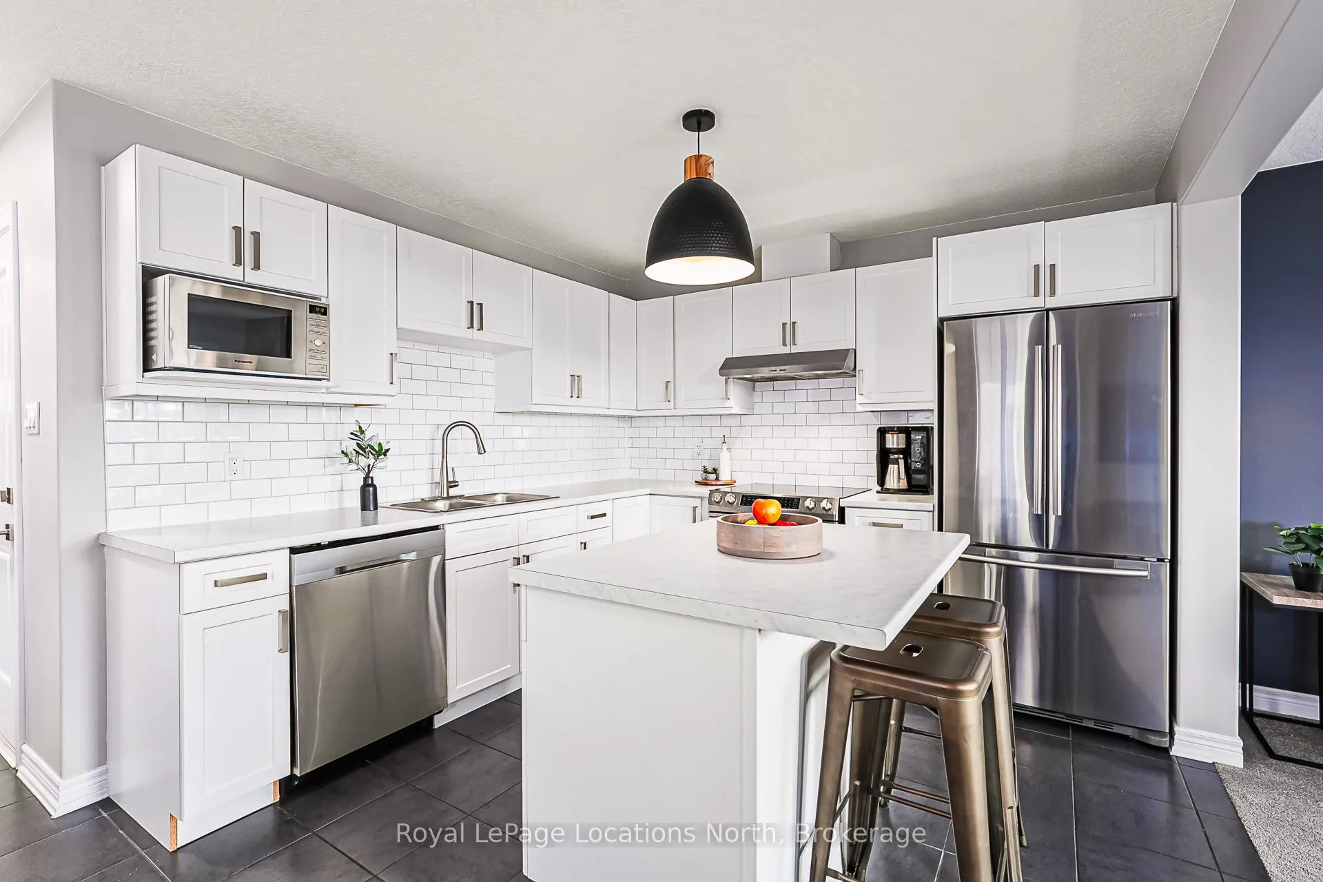Photo 5 of 10 Foley Crescent, Collingwood — HOMEH