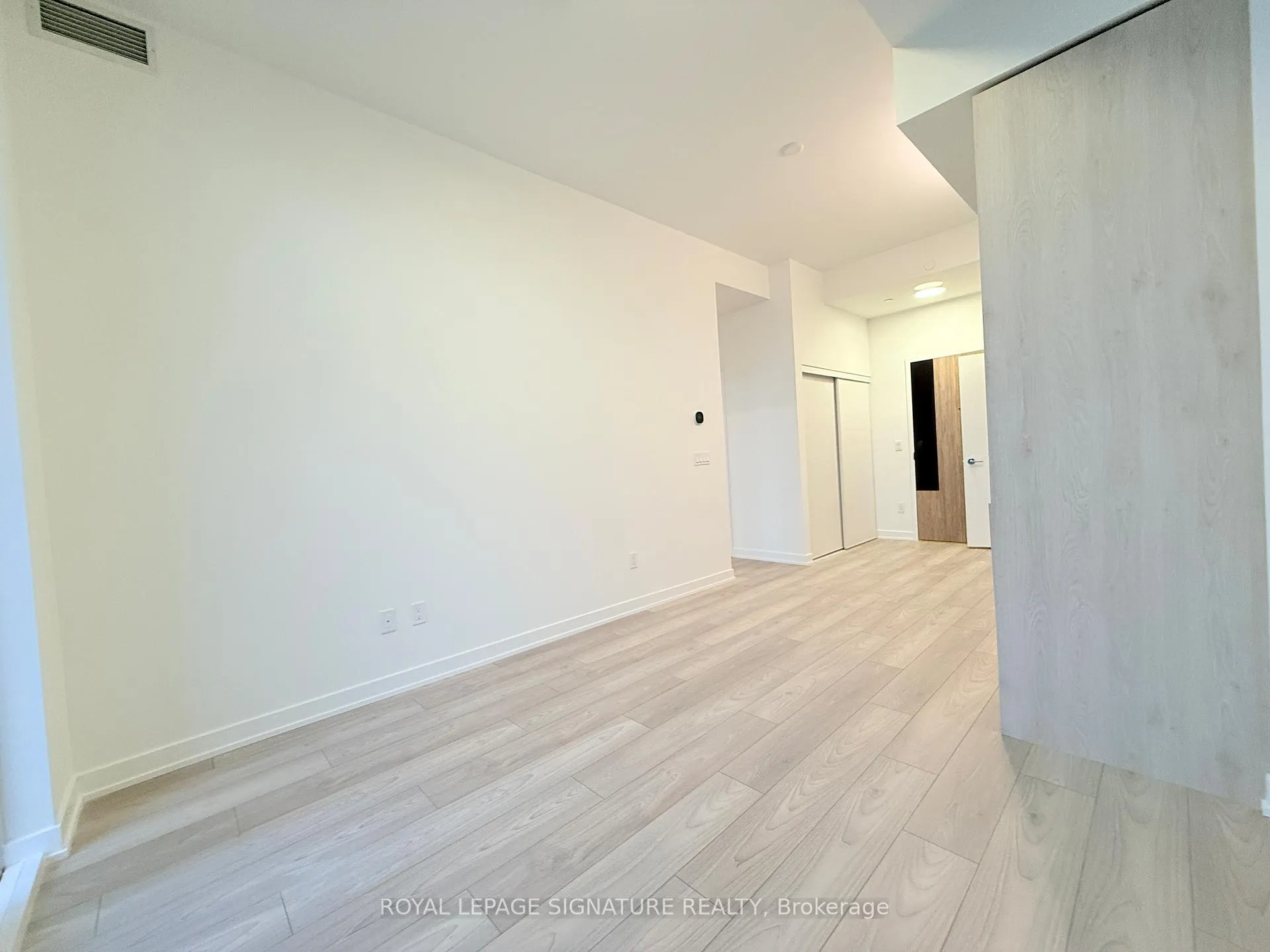 Photo 6 of Unit 923, 1007 The Queensway, Etobicoke, Islington-City Centre West — HOMEH