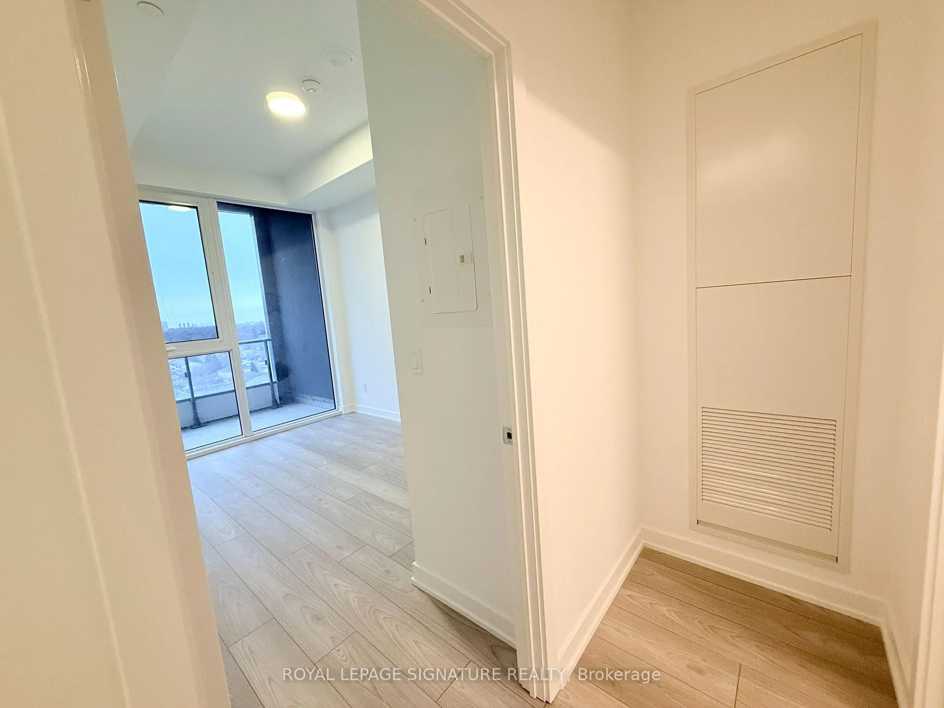 Photo 8 of Unit 923, 1007 The Queensway, Etobicoke, Islington-City Centre West — HOMEH
