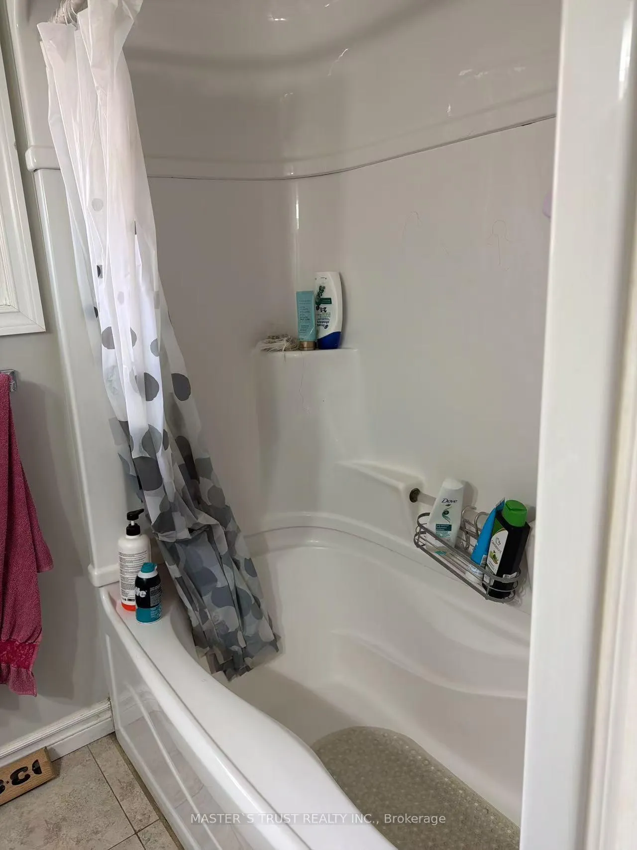 Photo 10 of 32 Gale Crescent, St. Catharines, E. Chester — HOMEH