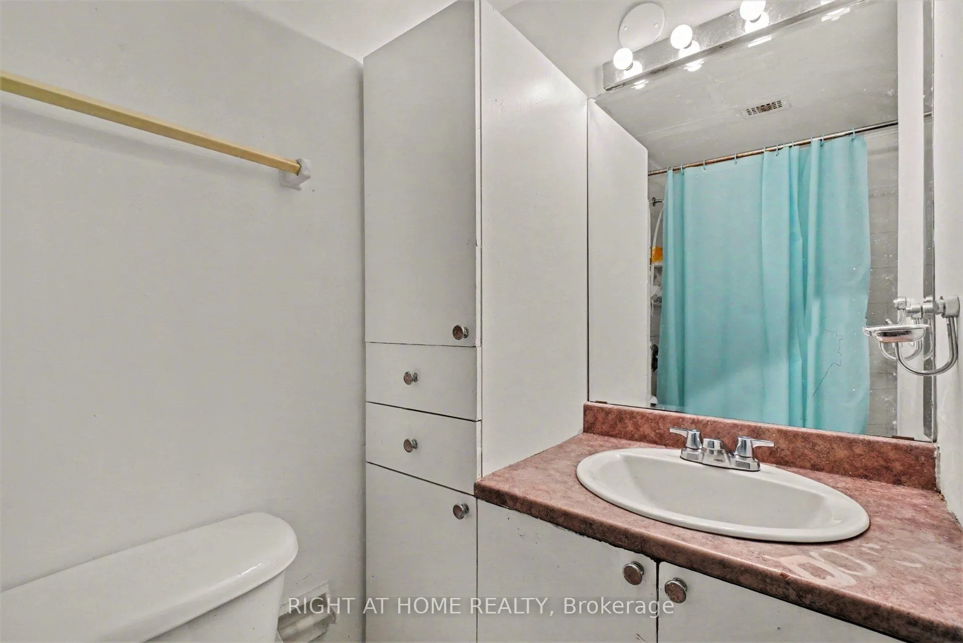 Photo 24 of Unit 305B, 2044 Arrowsmith Drive, Ottawa, Beacon Hill South — HOMEH