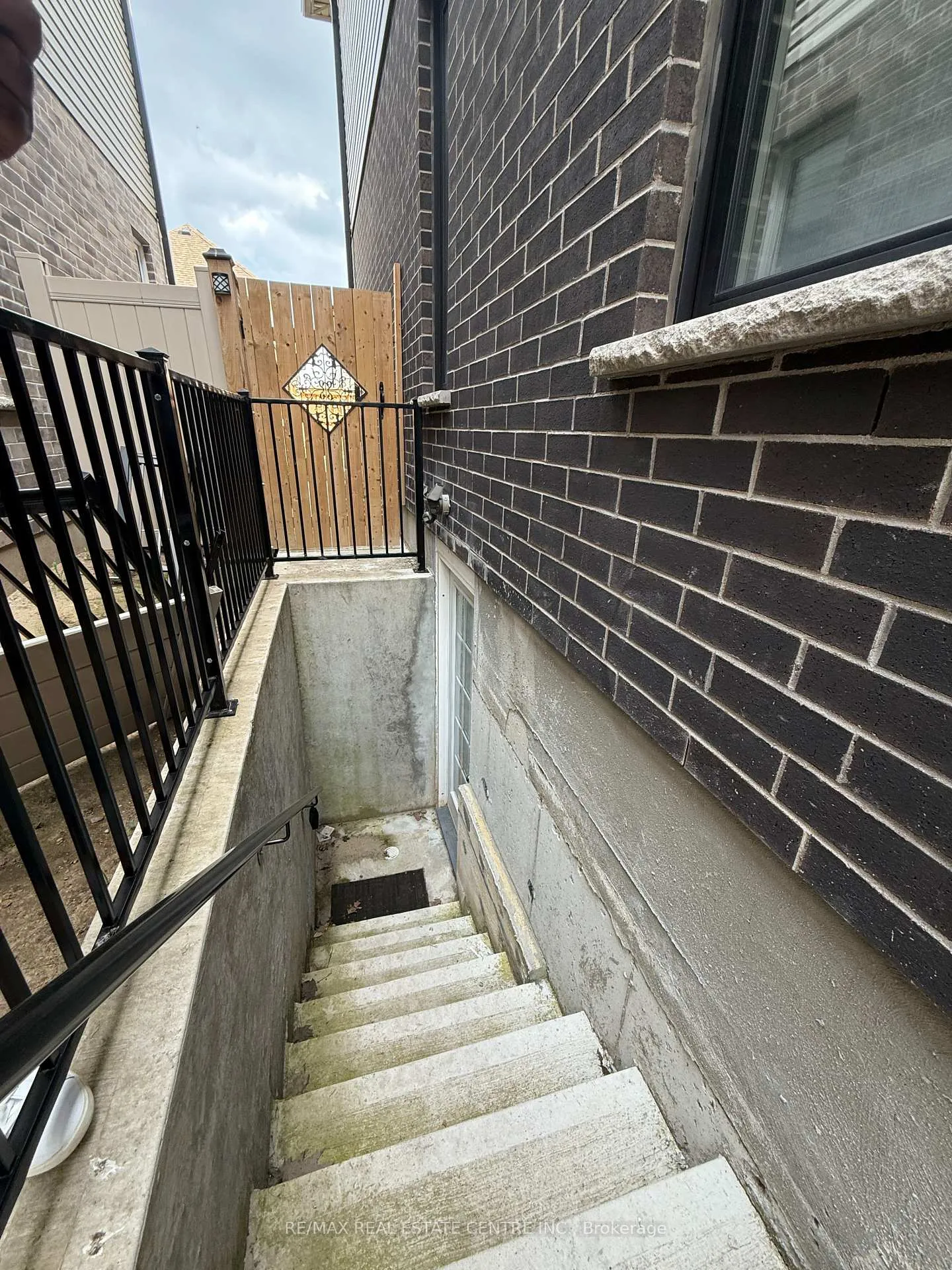 Photo 3 of Unit BASEMENT, 320 Sedgewood Street, Kitchener, Doon South — HOMEH
