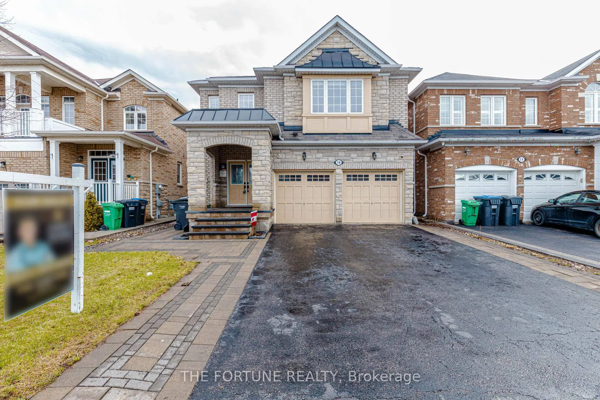 Photo 1 of 16 Haviland Circle, Brampton, Sandringham-Wellington — HOMEH