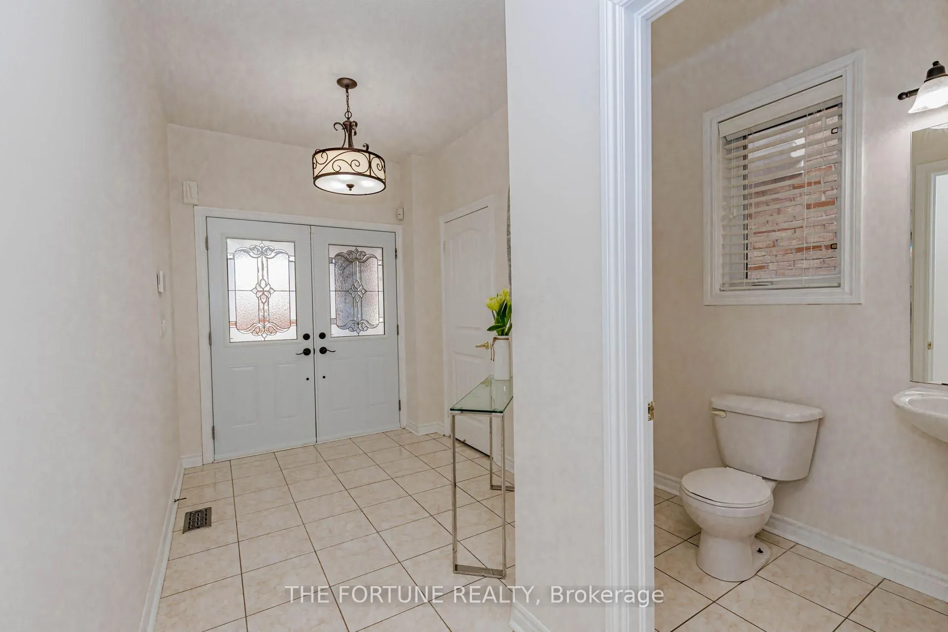 Photo 4 of 16 Haviland Circle, Brampton, Sandringham-Wellington — HOMEH