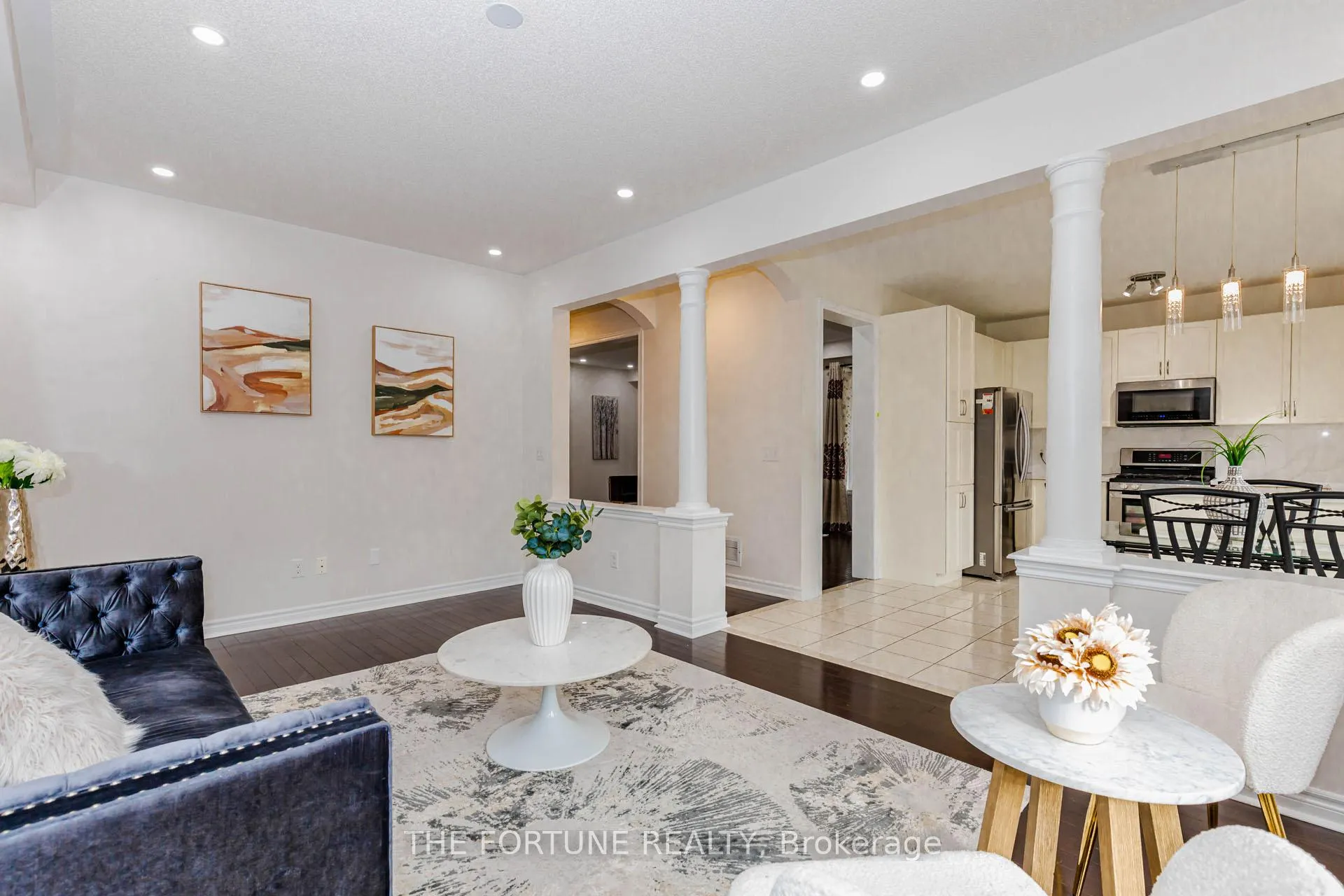 Photo 11 of 16 Haviland Circle, Brampton, Sandringham-Wellington — HOMEH
