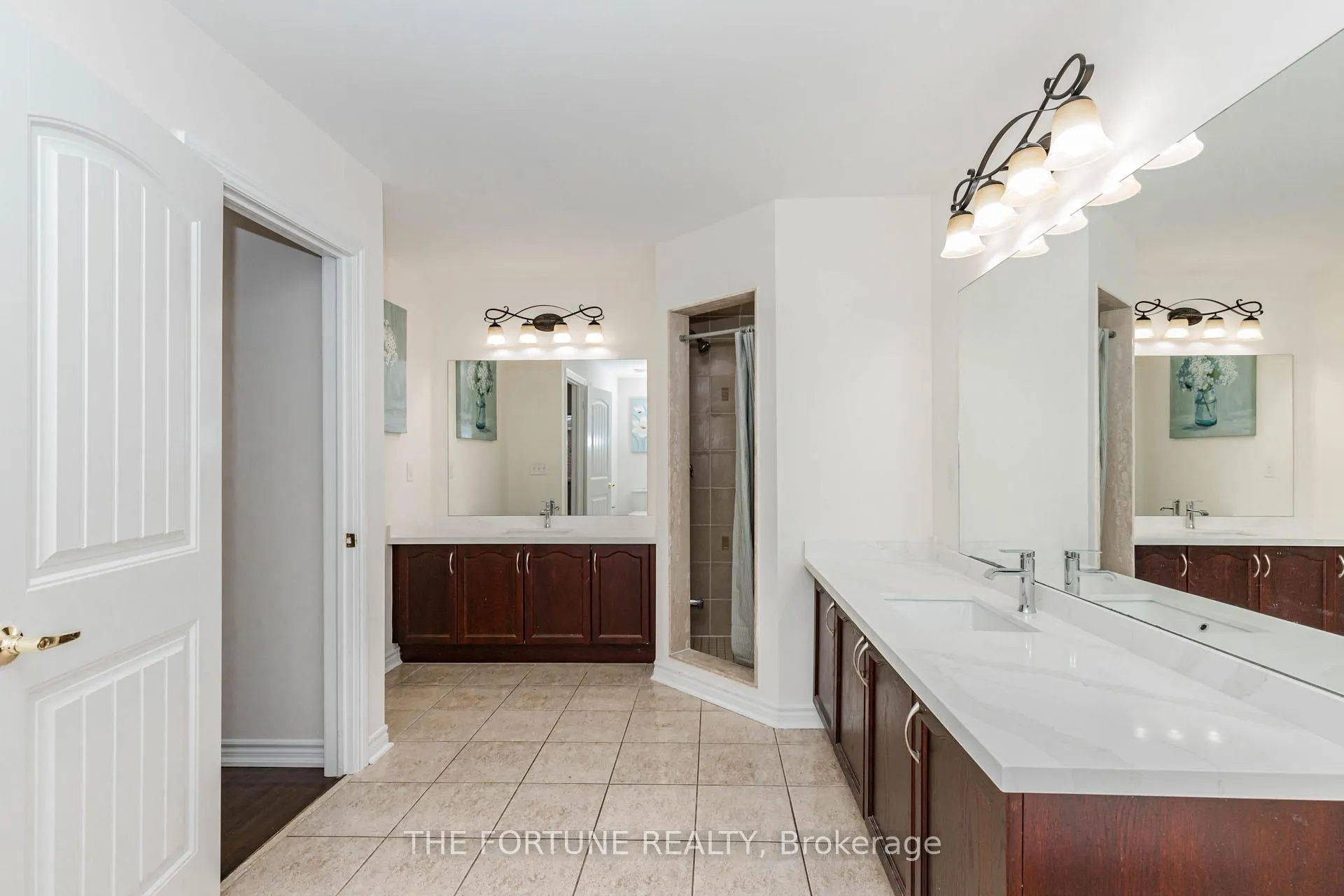 Photo 33 of 16 Haviland Circle, Brampton, Sandringham-Wellington — HOMEH