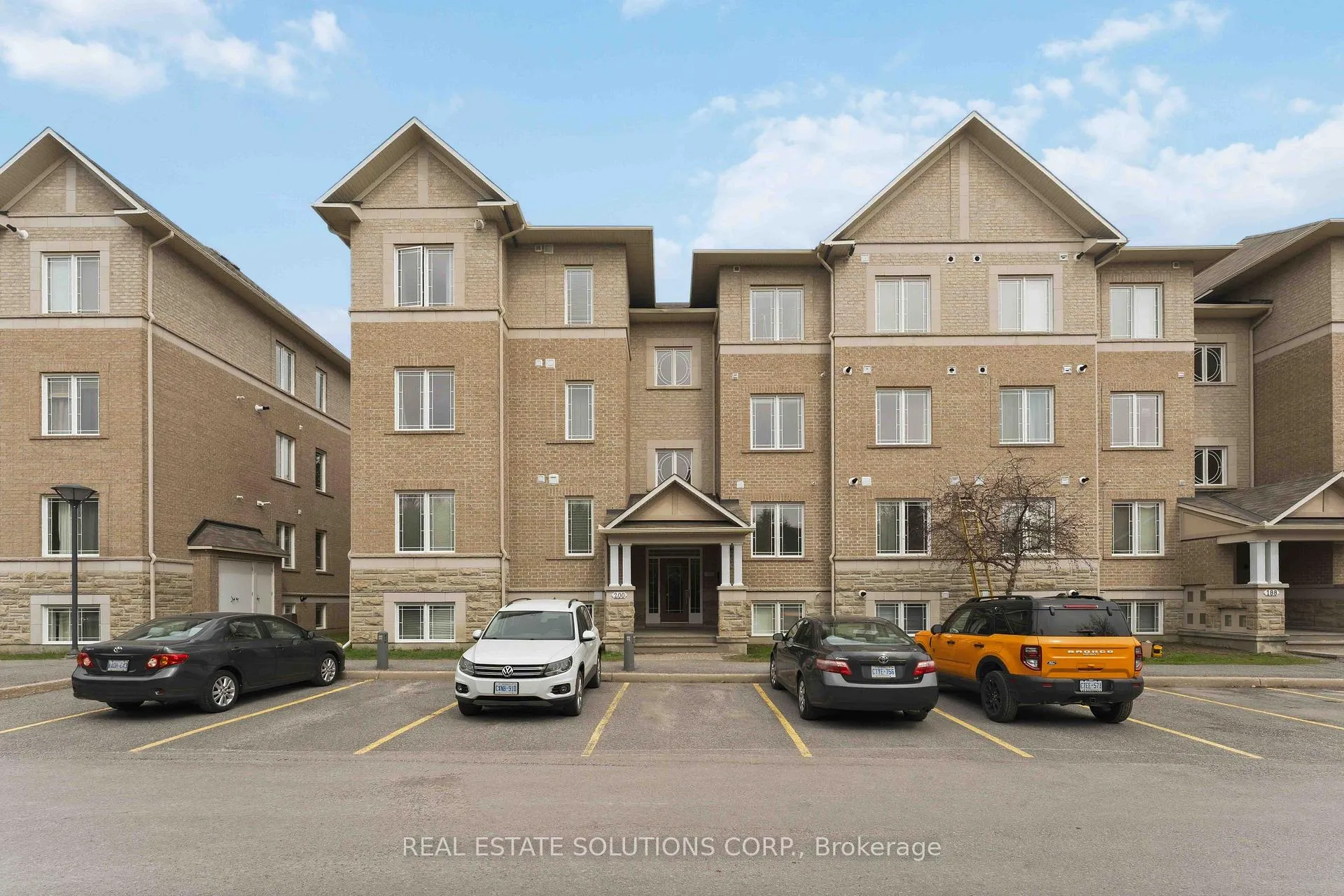 Photo 1 of Unit 5, 200 Paseo Private, Ottawa, Centrepointe — HOMEH