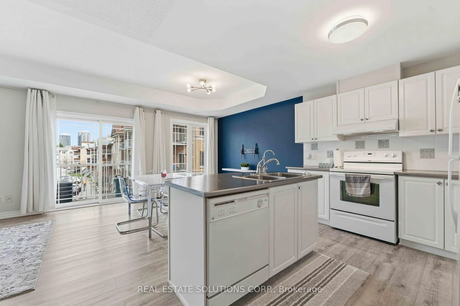 Photo 18 of Unit 5, 200 Paseo Private, Ottawa, Centrepointe — HOMEH