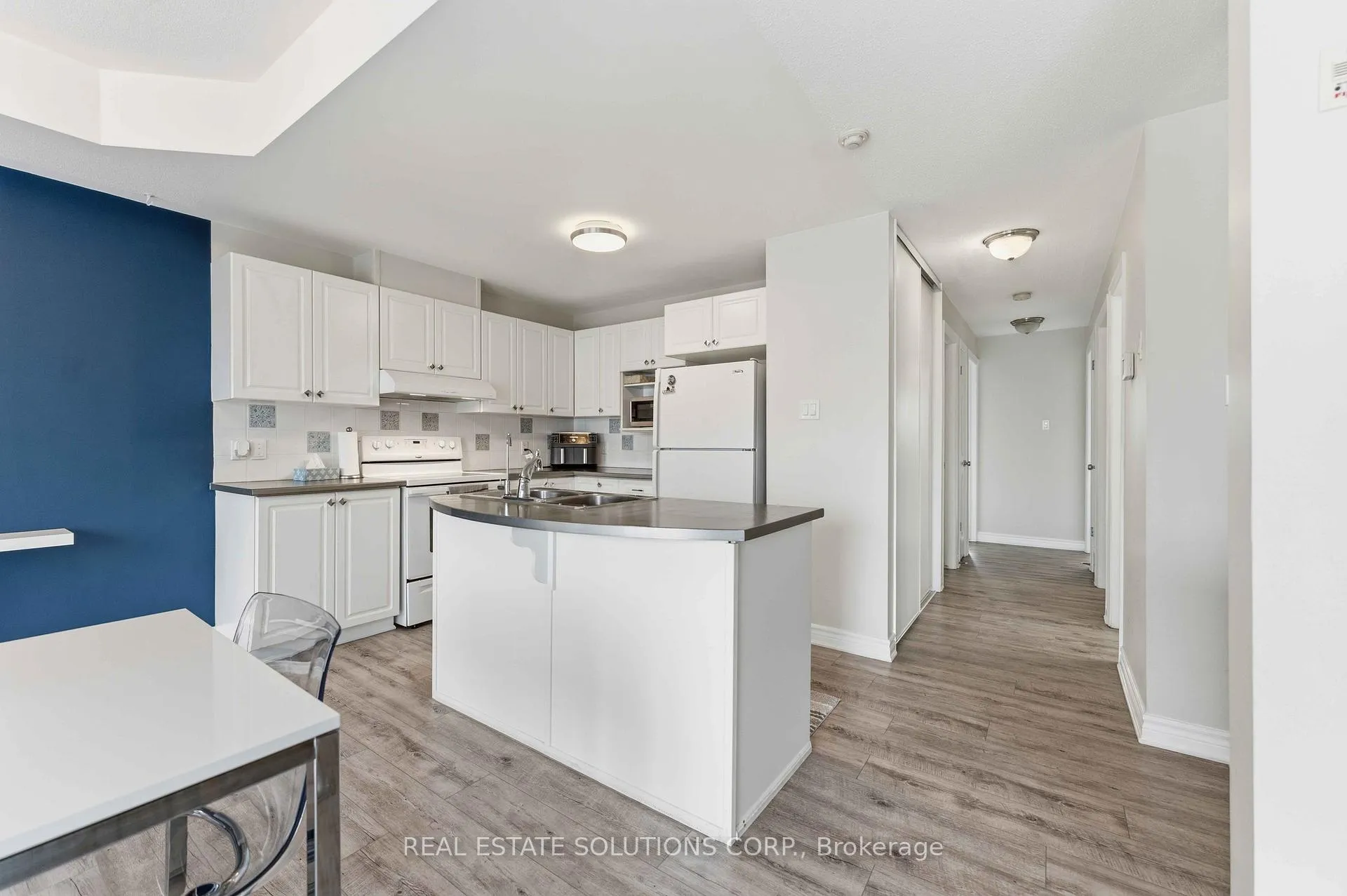 Photo 19 of Unit 5, 200 Paseo Private, Ottawa, Centrepointe — HOMEH