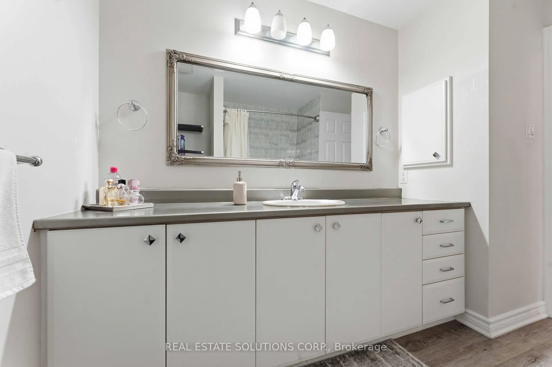 Photo 23 of Unit 5, 200 Paseo Private, Ottawa, Centrepointe — HOMEH