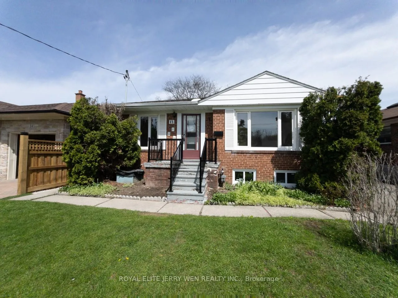 Photo 1 of Unit Upper, 12 North Heights Road, Etobicoke, Princess-Rosethorn — HOMEH